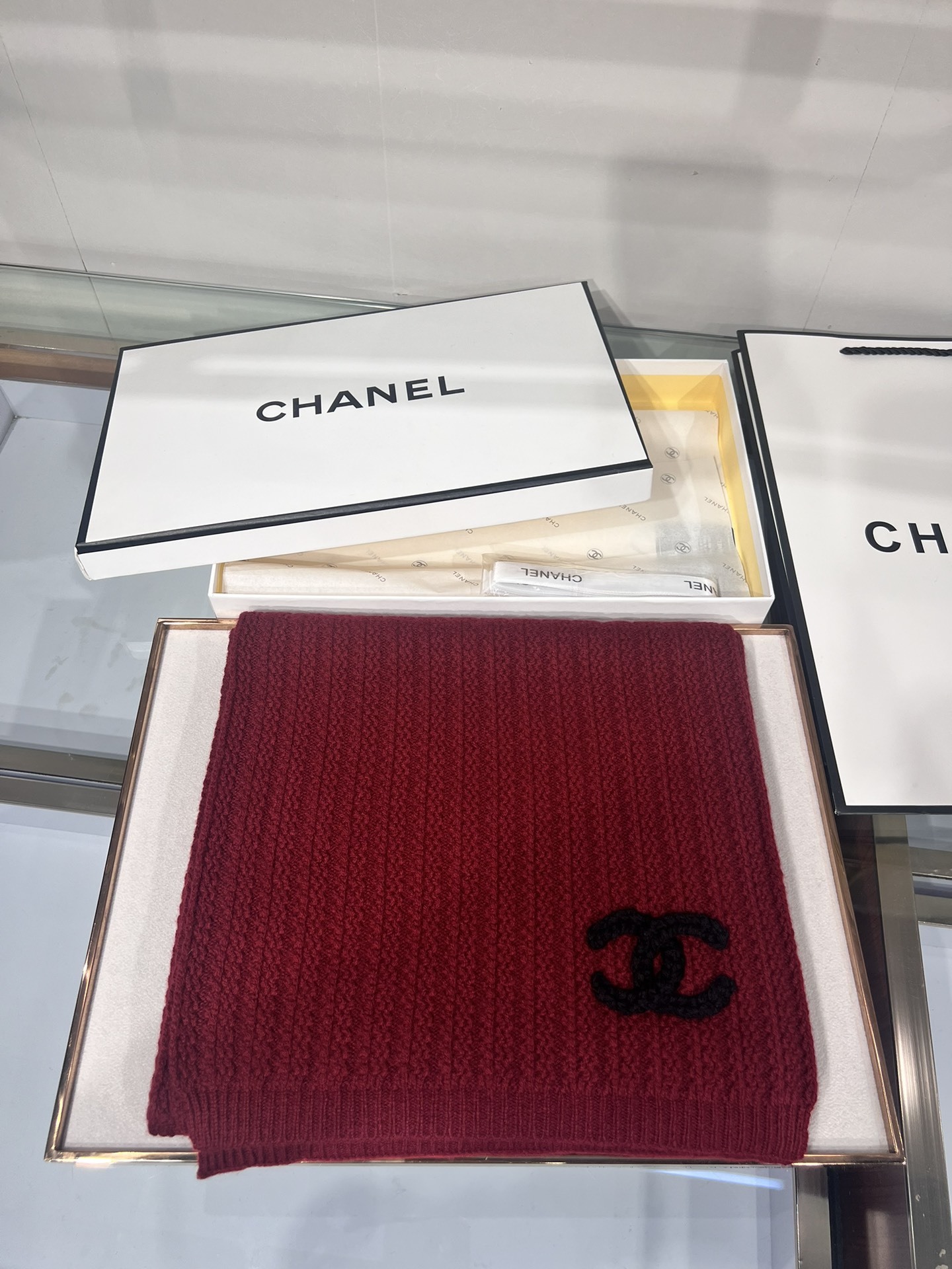 超级保暖Chanel秋冬新款!!!我能保证的是上身一定会喜欢老友闭眼入欢喜!!!搭配一切HOLD住一切一