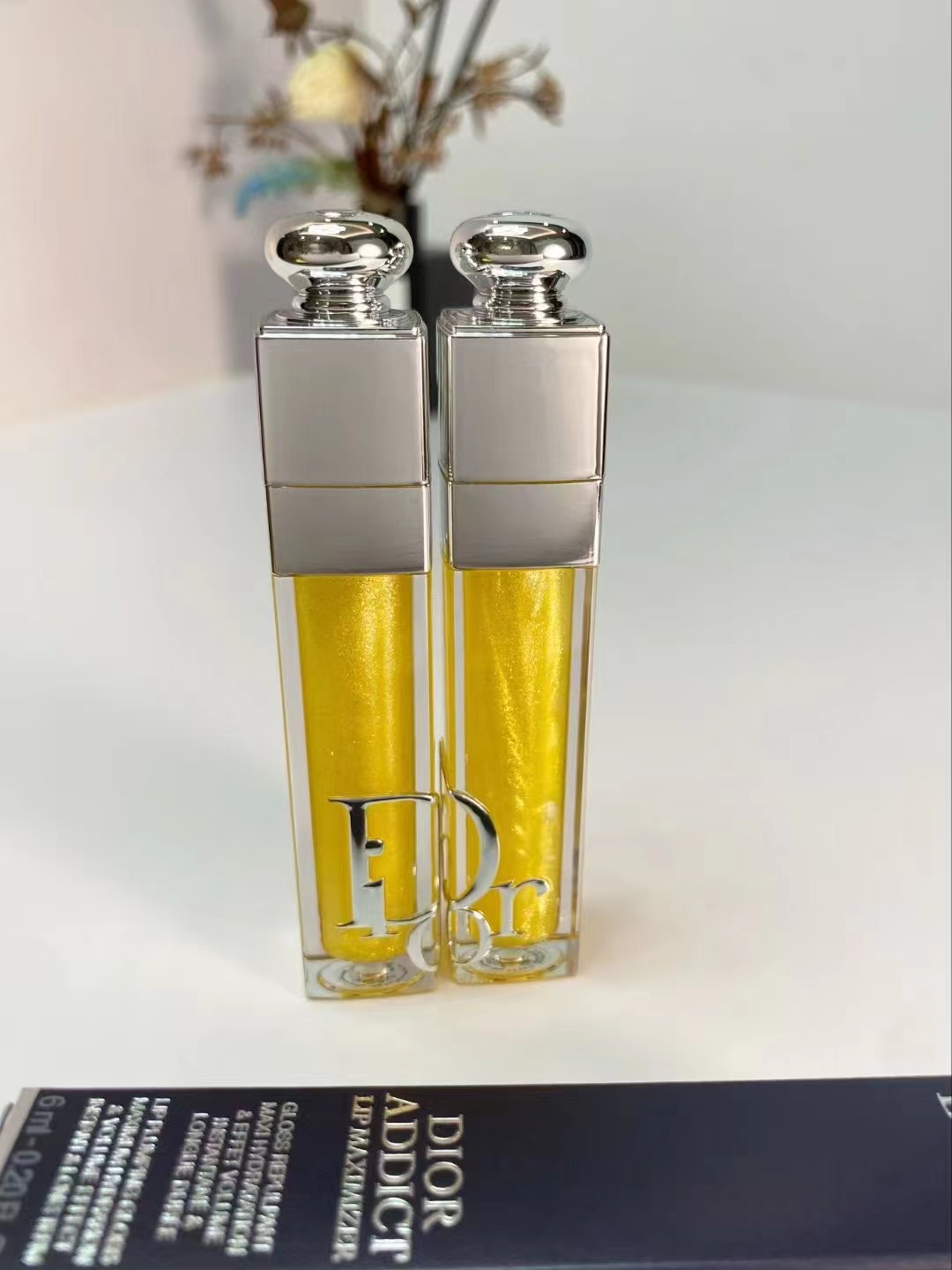 70。迪奥魅惑丰唇蜜6ml
🔜 高质量❗️2⃣4️⃣色：001#，003#，004#，007#，009#，010#，012#，015#，018#，019#，020#，021#，022#，024#，028#，029#，037#，038#，039#，061#，062#，063#，065#。
【新增色号】​010+019
迪奥丰唇蜜6ml 正装
​色号：001+003+004+007+009+010+012
015+018+019+020+021+022+024+026
028+029+037+038+039+061+062+063
065+203