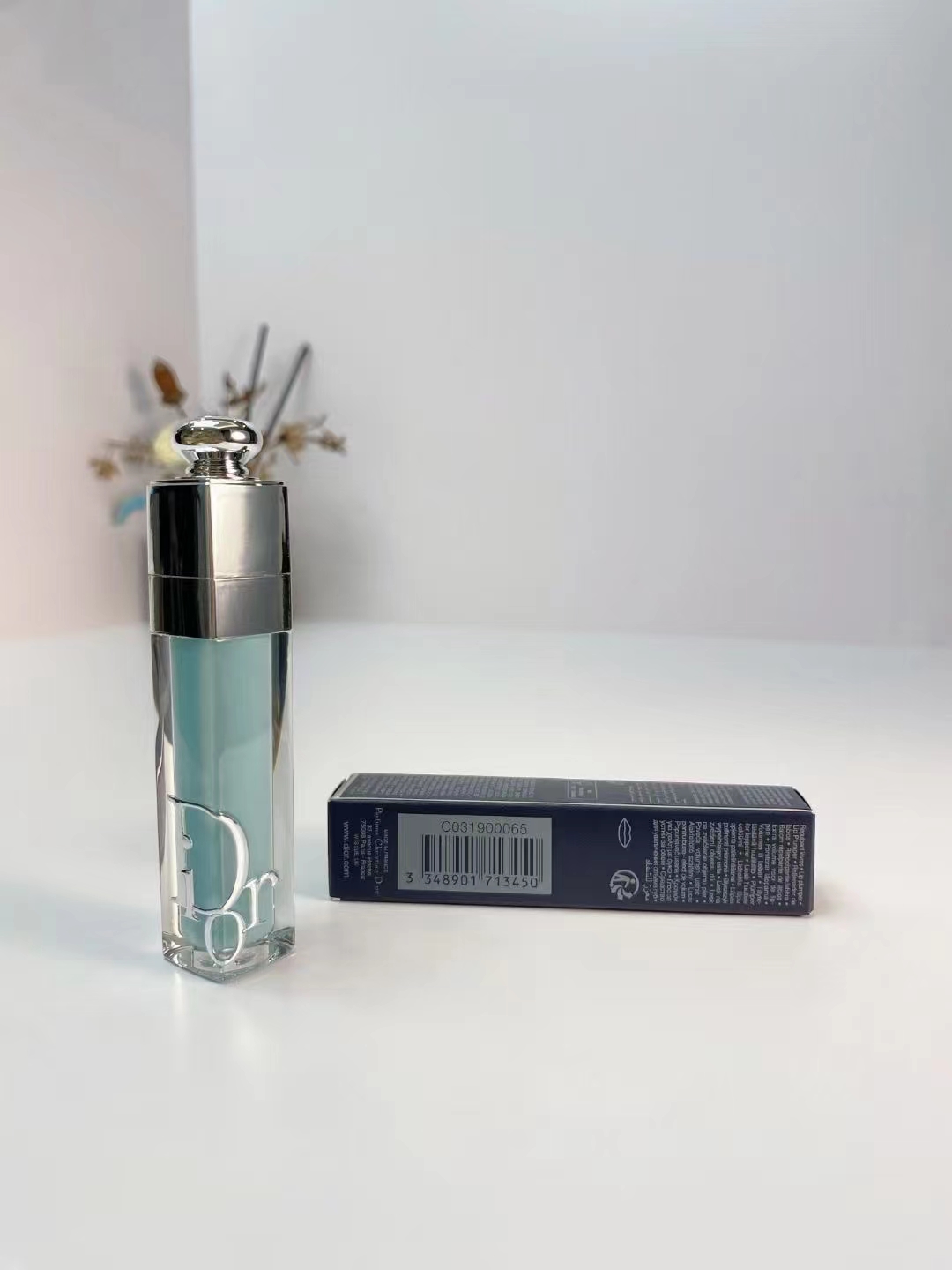 70。迪奥魅惑丰唇蜜6ml
🔜 高质量❗️2⃣4️⃣色：001#，003#，004#，007#，009#，010#，012#，015#，018#，019#，020#，021#，022#，024#，028#，029#，037#，038#，039#，061#，062#，063#，065#。
【新增色号】​010+019
迪奥丰唇蜜6ml 正装
​色号：001+003+004+007+009+010+012
015+018+019+020+021+022+024+026
028+029+037+038+039+061+062+063
065+203