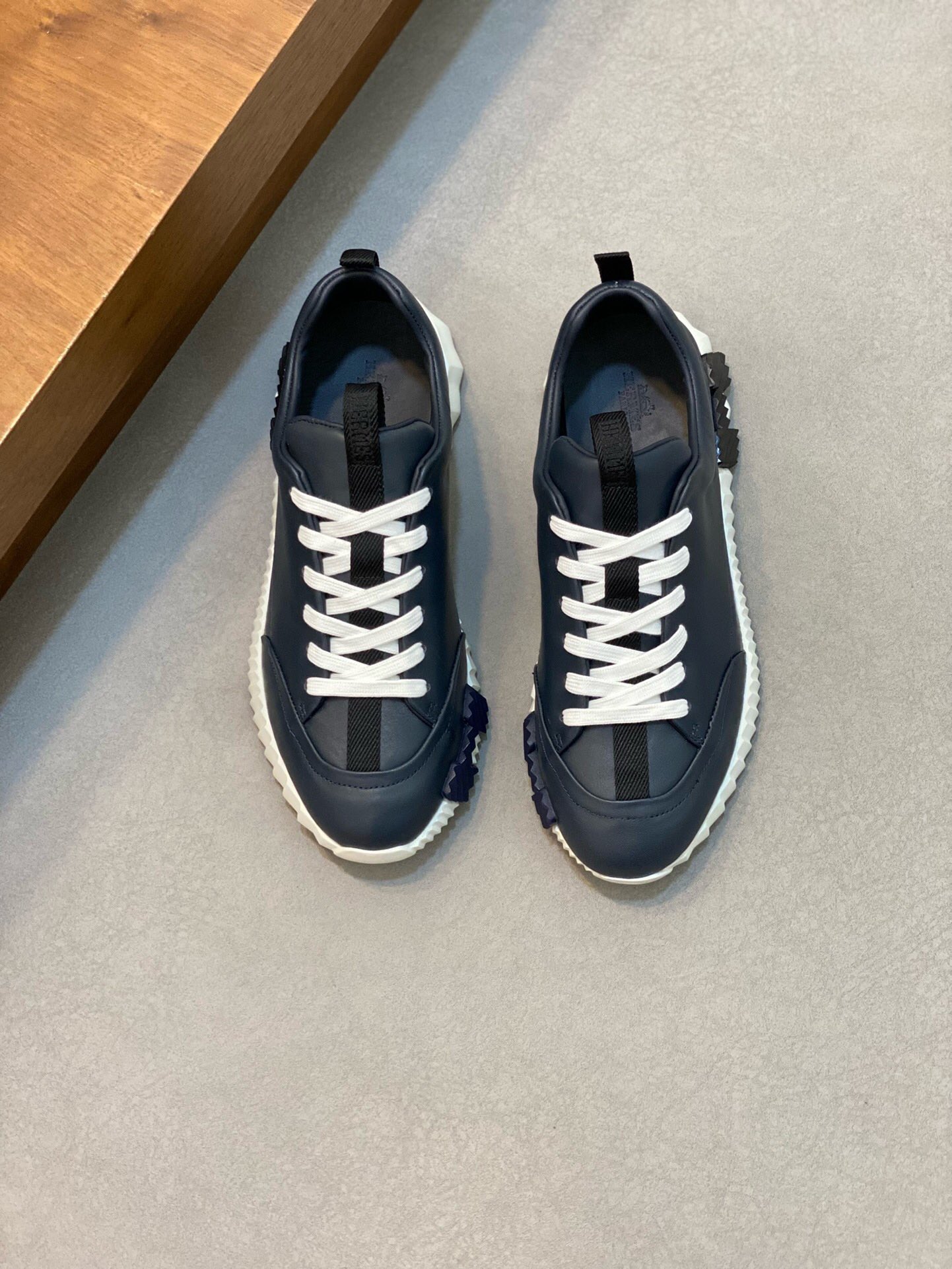 NO:217754,Brand HERMES original color matching, size 38-44 customized 38.45 price, new Hermes style, boutique sports shoes, upper cowhide, fabric, full cowhide, footbed, cowhide, full dynamic original, Hermes comfortable sole, simple and generous sports and casual, Hermes casual shoes, hermes, hermes, sneakers, cowhide19860909品牌HERMES 颜色原版配色 码数38-44定做38.45 价格 材质爱马仕新款 精品运动鞋 鞋面牛皮配布打造全牛皮垫脚牛皮内里版型时尚 动感十足原版 爱马仕舒适大底 简洁大方运动休闲,爱马仕 休闲鞋,hermes,hermes,sneakers,cowhide,Men's shoes