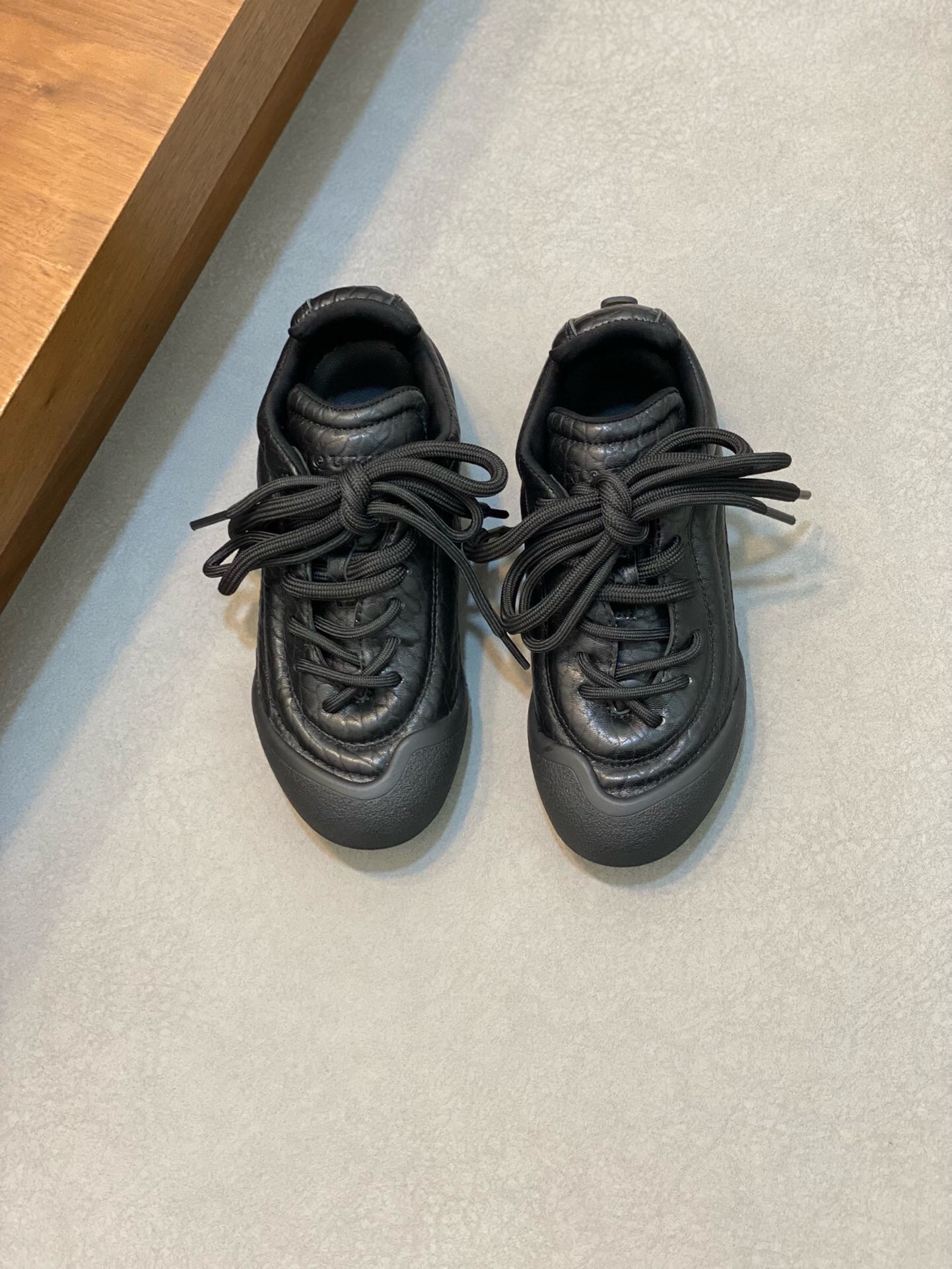 NO:217304,Brand MQUEEN original color matching Size 35-45 couples price Material McQueen official website synchronization New casual shoes Upper is made of original imported cowhide soft and comfortable cowhide inner simple style design Fashion trend original open mold rubber outsole high version Original single quality, McQueen - casual shoes, alexander mcqueen, cowhide19860909品牌MQUEEN 颜色原版配色 码数35-45情侣款 价格 材质麦昆官网同步 新款 休闲鞋 鞋面采用原版进口牛皮柔软舒适牛皮内里简约的版型设计时尚潮流原版开模橡胶大底高版本 原单品质,麦昆—休闲鞋,alexander mcqueen,cowhide,Men's shoes