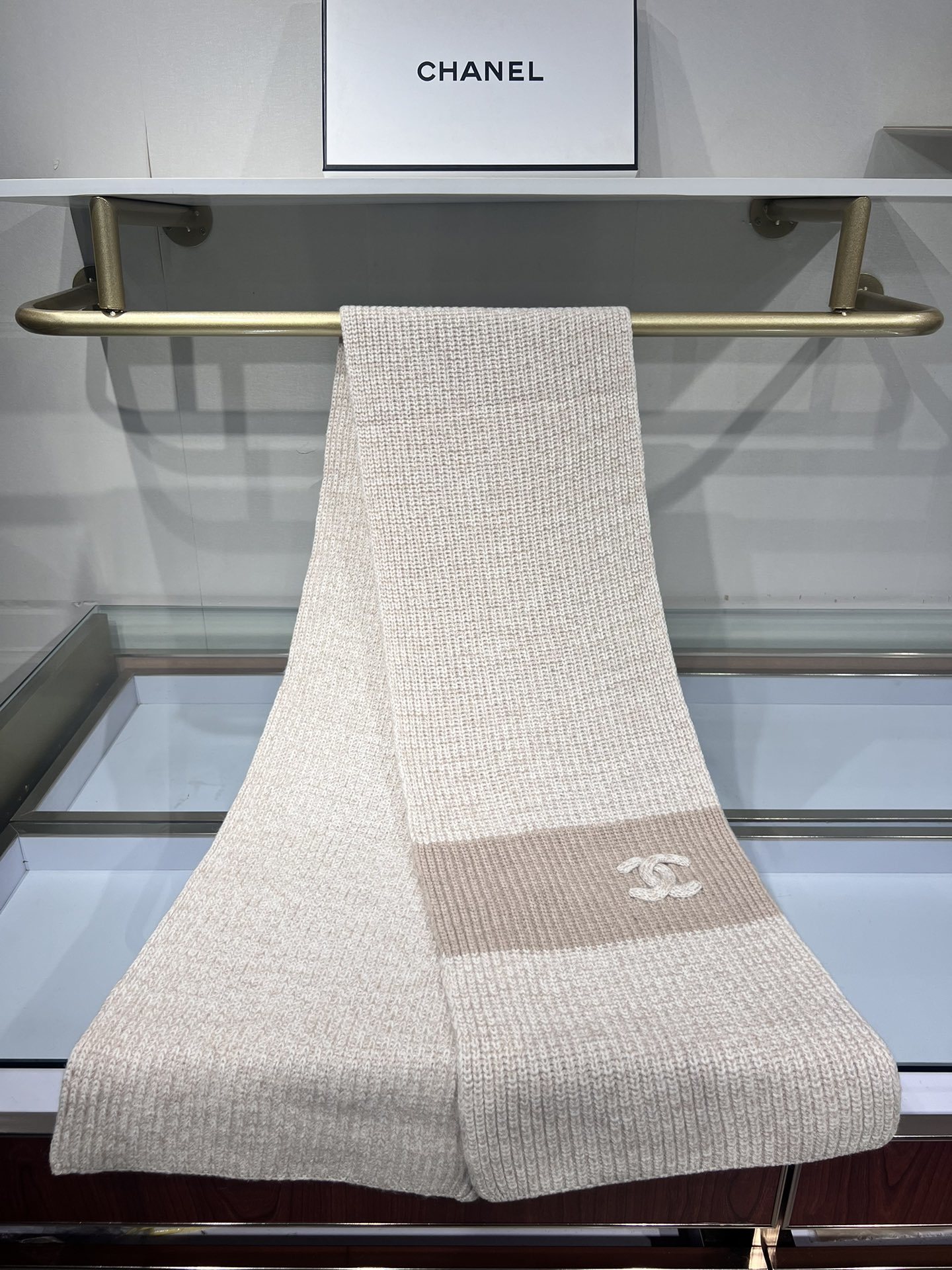 💟✨超级保暖Chanel秋冬新款!!!我能保证的是上身一定会喜欢,老友闭眼入。欢喜!!!搭配一切,HOL