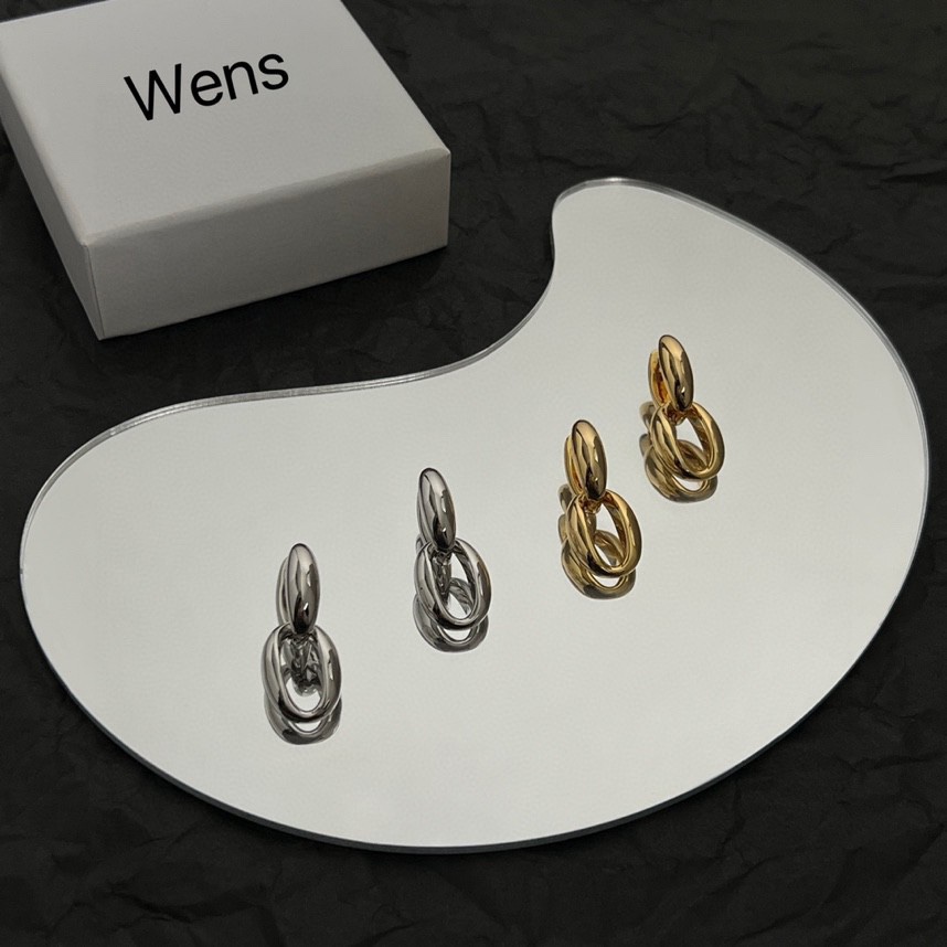 【】Wens  耳环  爆款新品 精致耐看 华丽登场，整体细节非常令人惊喜，典雅而时尚，突显法式高雅气息