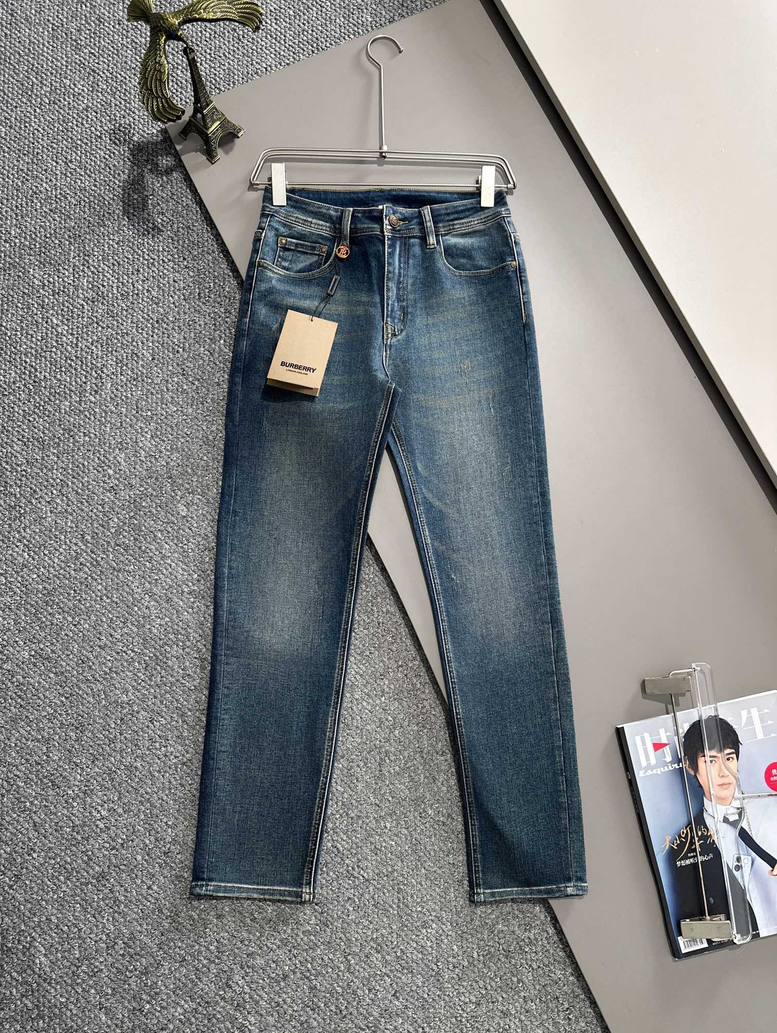 Burberry 2024 otoño-invierno nuevos jeans ajustados para hombre, tela de mezclilla de algodón Denim japonés importada, …