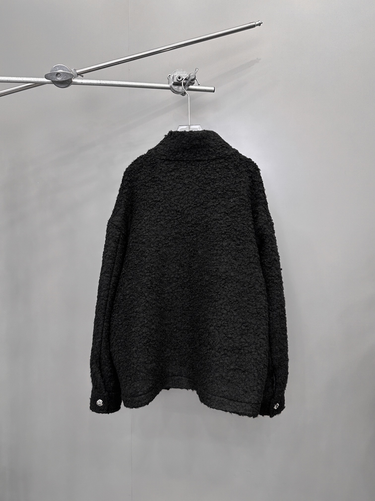 克罗心✝️｜新款粗纺外套，60%羊毛🦙面料，柔软顺滑手感细腻，内胆采用定制提花面料，质感拉满，搭配开模定