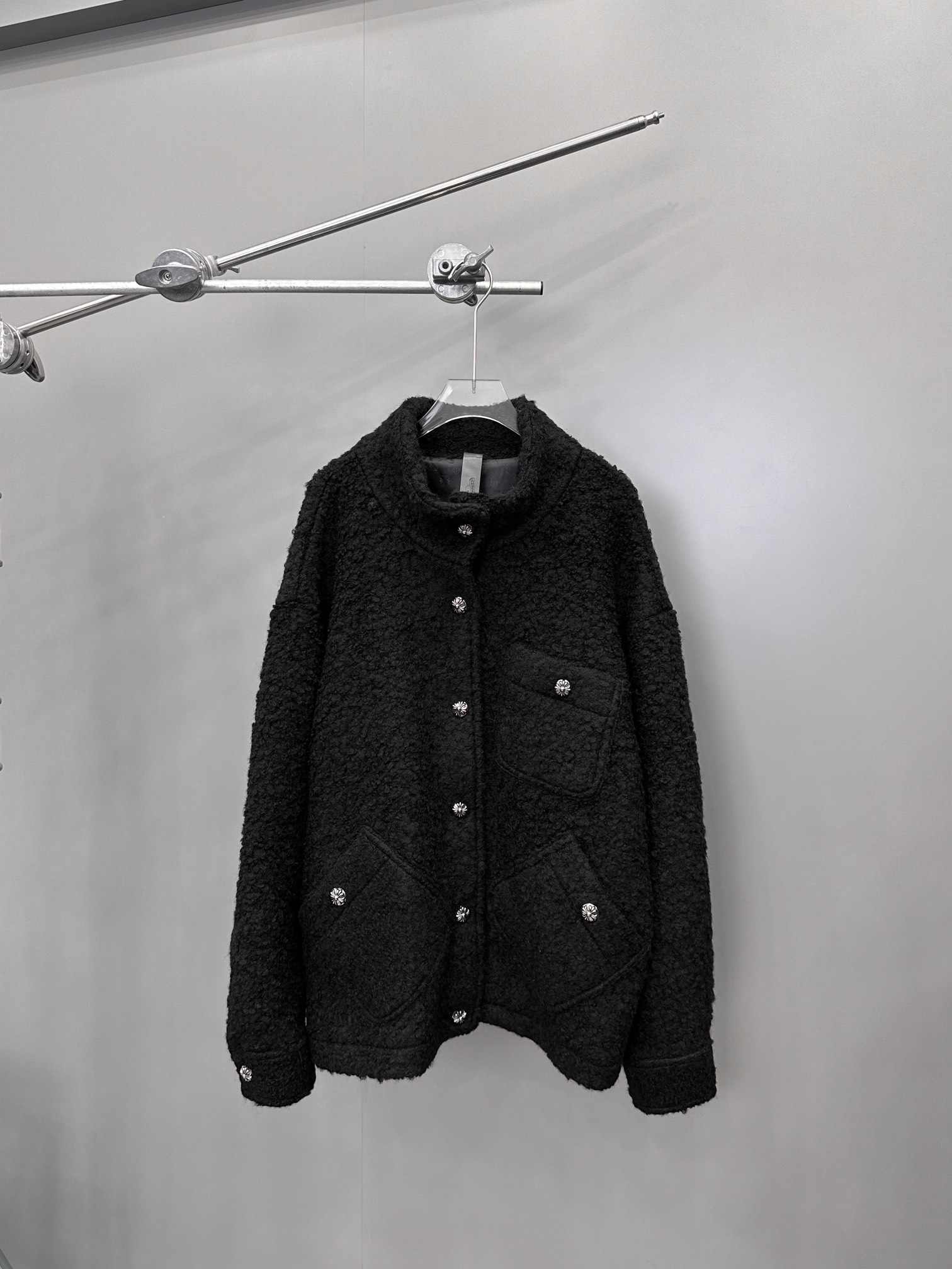 克罗心✝️｜新款粗纺外套，60%羊毛🦙面料，柔软顺滑手感细腻，内胆采用定制提花面料，质感拉满，搭配开模定