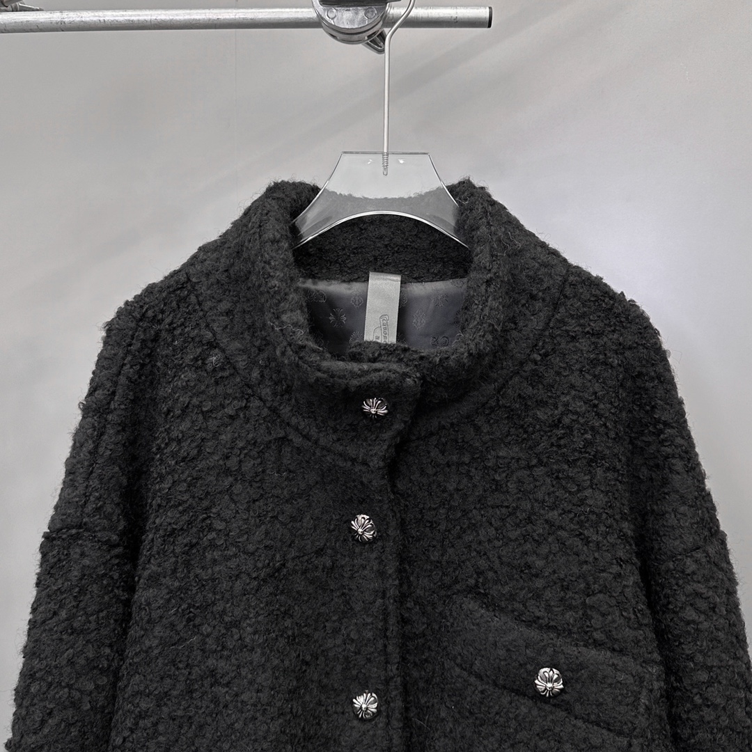克罗心✝️｜新款粗纺外套，60%羊毛🦙面料，柔软顺滑手感细腻，内胆采用定制提花面料，质感拉满，搭配开模定