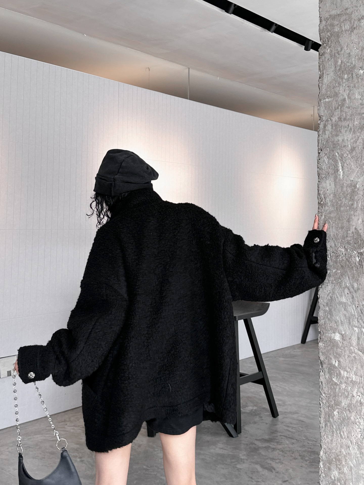 克罗心✝️｜新款粗纺外套，60%羊毛🦙面料，柔软顺滑手感细腻，内胆采用定制提花面料，质感拉满，搭配开模定