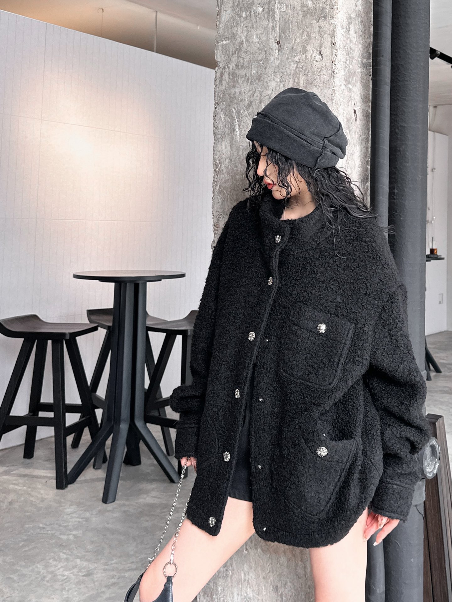 克罗心✝️｜新款粗纺外套，60%羊毛🦙面料，柔软顺滑手感细腻，内胆采用定制提花面料，质感拉满，搭配开模定