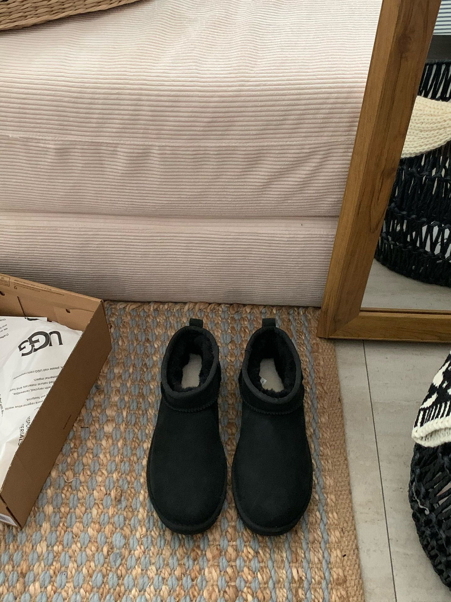 NO:578269,black details, snow boots, boots19860909黑色细节,雪地靴,boots,Women's Shoes