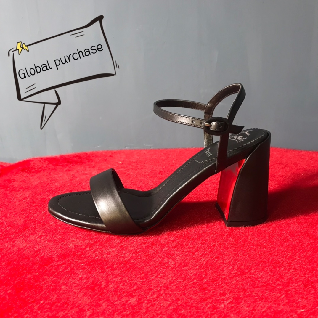 NO:100296,High-end customized autumn and winter classic series!  H8.5Cm, size 34-42. Customized non-return or exchange official website synchronization. L39157A. Black cowhide, black sheepskin car footrest. Standard European code Reference:L39157A Color:black/black Material:cowhide Lining:goat leather Heel height:8.5Cm Sole:leather sole Size:EU 34-42 (US 4-11):,,christian louboutin,cowhide,sheepskin19860909高端订制 秋冬精典款系列！ H8.5Cm,尺码34-42码.订制不退不换官网同步.L39157A.黑牛皮,黑羊皮里车垫脚. 标准欧码 Reference:L39157A Color:black/black Material:cowhide Lining:goat leather Heel heigh:8.5Cm Sole:leather sole Size:EU 34－42（US 4一11) :,,christian louboutin,cowhide,sheepskin,Women's Shoes