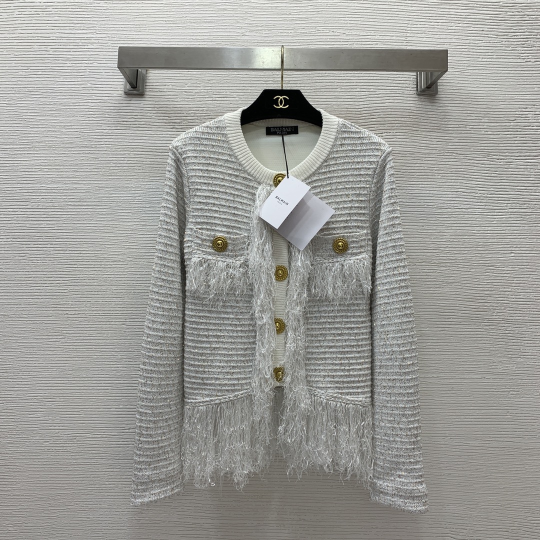 NO:332104,Model number G24092687 Balmai* new high-end custom small sequin knitted blended tassel design, threaded gold buckle round neck slim and long-sleeved knitted cardigan jacket!  Off-white, pink, black, (M size bust 90, sleeve length 63, clothing length 62) hair, balmain, balmain, jackets & coats, alexander wang19860909款号G24092687 Balmai*巴尔曼新款 高版本精品定制小亮片编织混纺流苏设计、螺纹金扣圆领修身显瘦长袖针织开衫外套！灰白色、粉色、黑色、（M码胸围90,袖长63,衣长62）发,,balmain,balmain,jackets & coats,alexander wang,Women's clothing