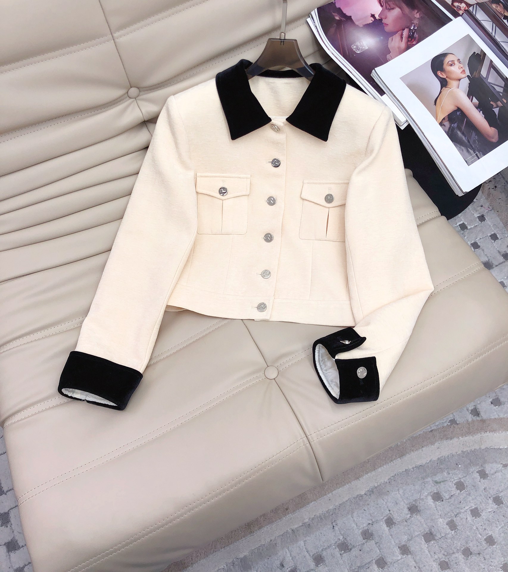 Wool Blend Skirt Suit with Velvet Collar, Retro Style, Slim Fit 3 i1727331242 9803 1