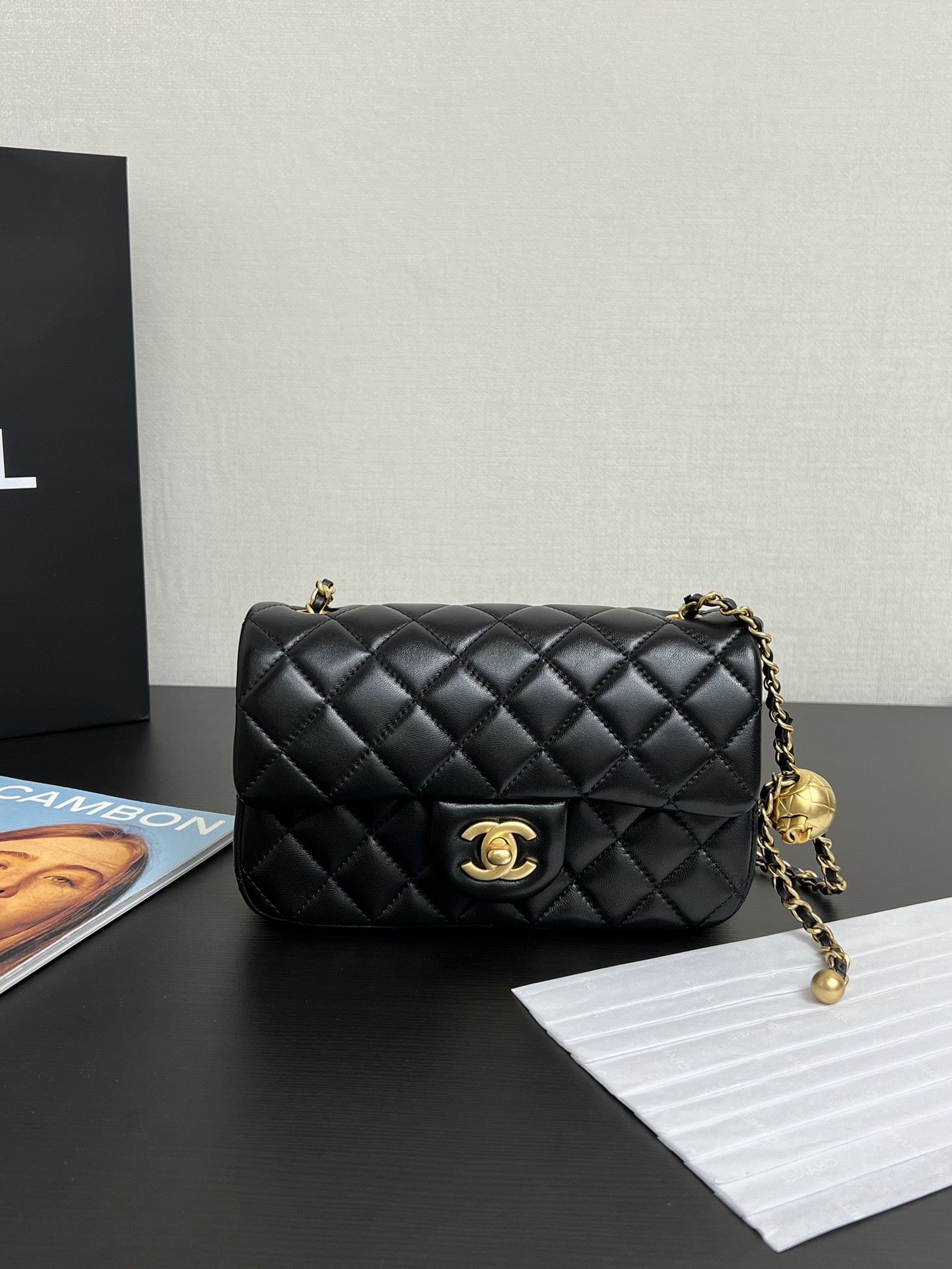 Stock listo, alta calidad, herrajes totalmente de acero, primavera y verano, nuevo bolso con cadena de cuentas. La embl…