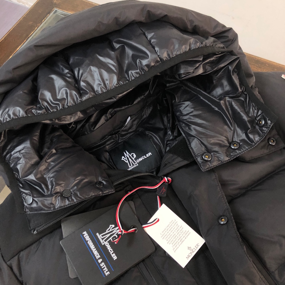 Moncler Clothing Down Jacket Black