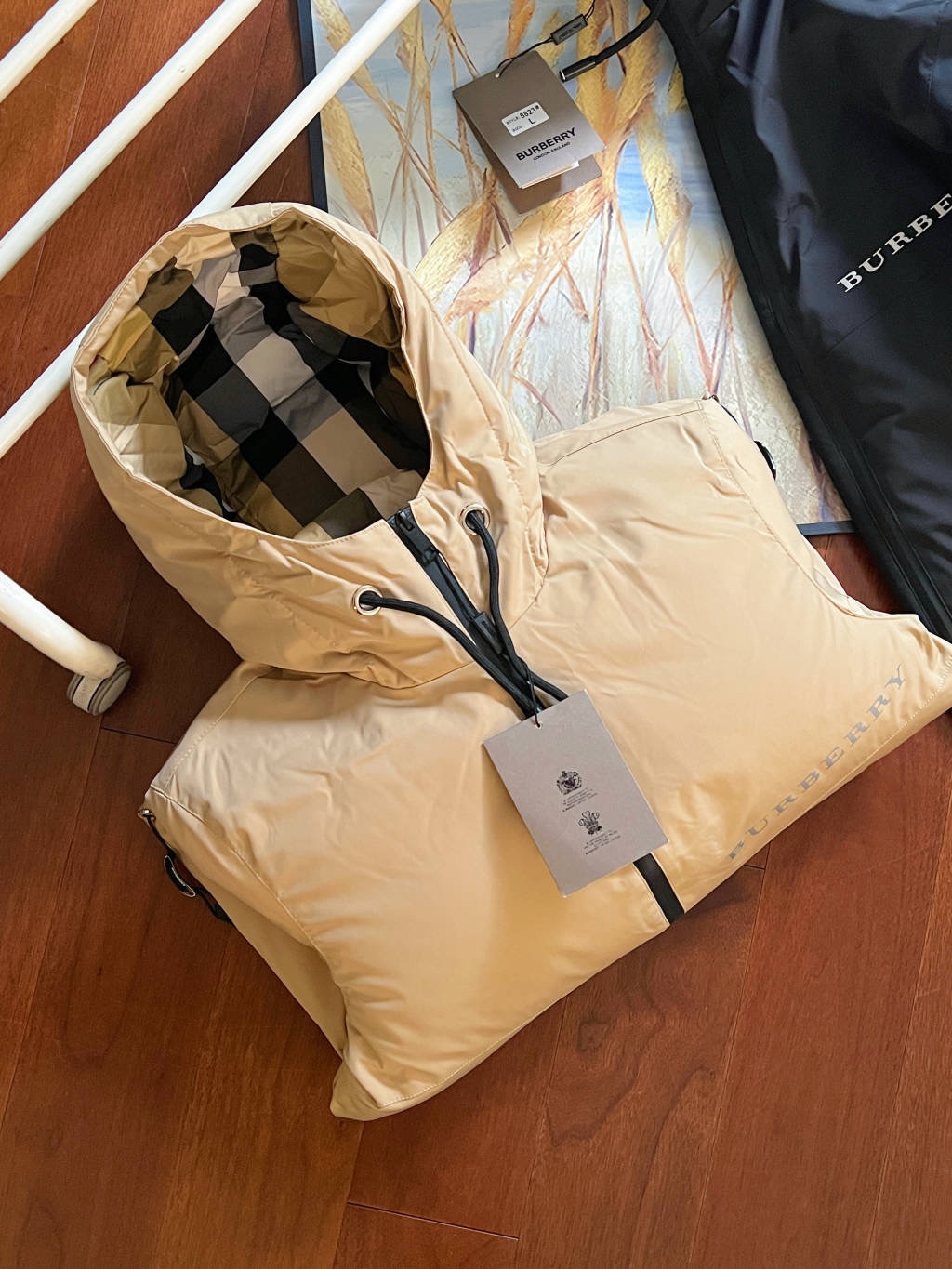 高品质顶级版本BURBERRY/巴宝莉男士连帽3M反光羽绒服英国皇室御用品牌！英国以及欧洲等国的高端限定