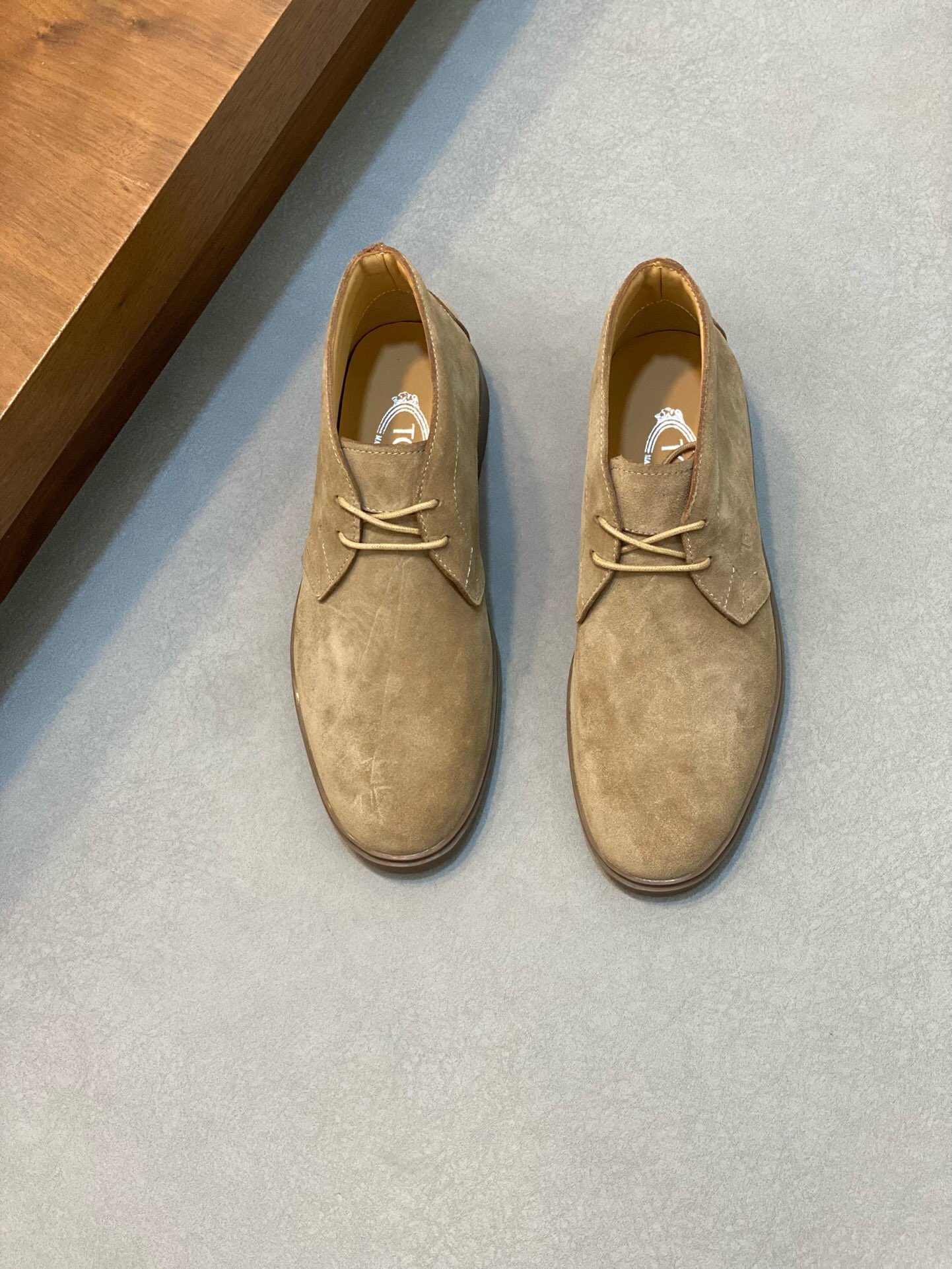 NO:217897,Brand TOD'S color original color matching 39-44 customized 45 price Material Todds men's new style high top casual shoes with strong texture   cowhide inner comfortable and breathable   original mold opening custom rubber outsole market highest quality, TOD'S men's boots, Tod's, boots, cowhide19860909品牌TOD'S 颜色原版配色 码数39-44订做45 价格 材质托德斯男士 新款 高帮 休闲鞋 采用头层牛皮皮质感极强 牛皮内里 舒适透气 原版 开模 定制 橡胶大底市场最高品质,TOD‘S男靴,Tod's,boots,cowhide,Men's shoes