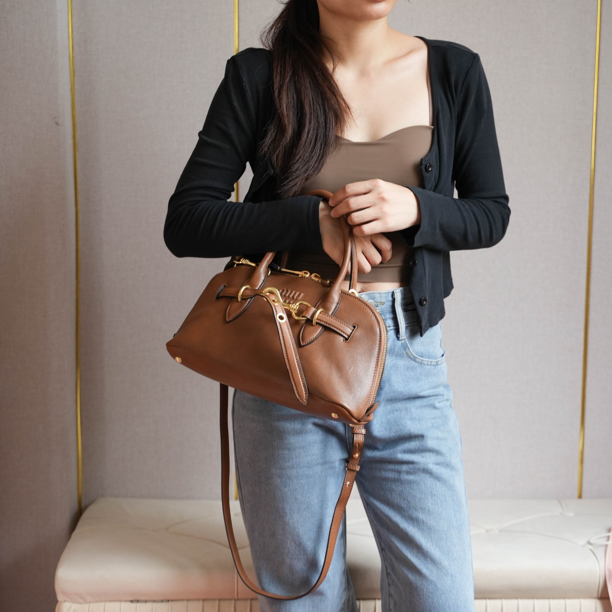 NO:204341,5BB (brown) upper body effect reference, MIUMIU, miumiu198609095BB（棕色） 上身效果参考,MIUMIU,miumiu,Bag