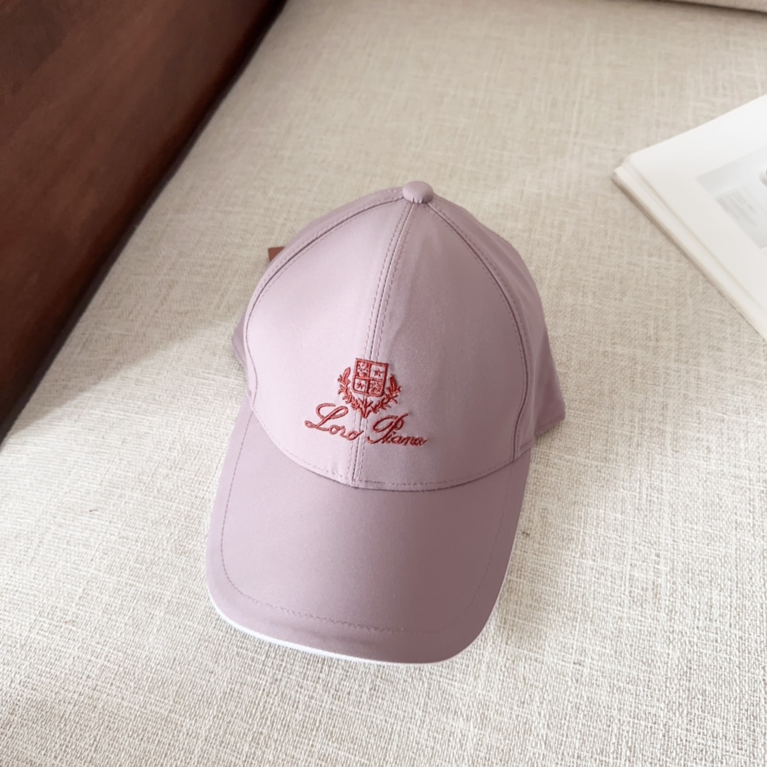 

Loro Piana(诺悠翩雅) 新款高版本棒球帽，大牌同步，超好搭配，出货！