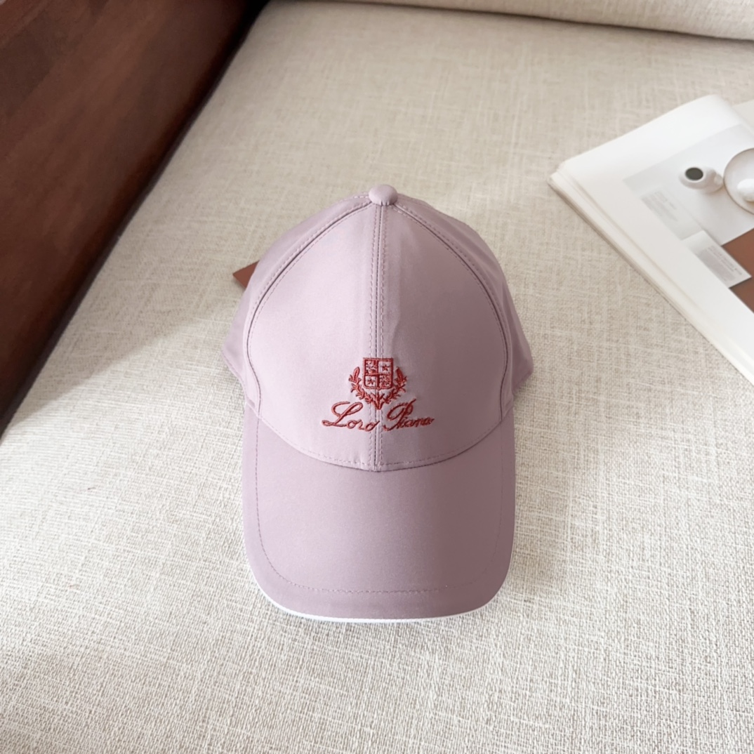 

Loro Piana(诺悠翩雅) 新款高版本棒球帽，大牌同步，超好搭配，出货！