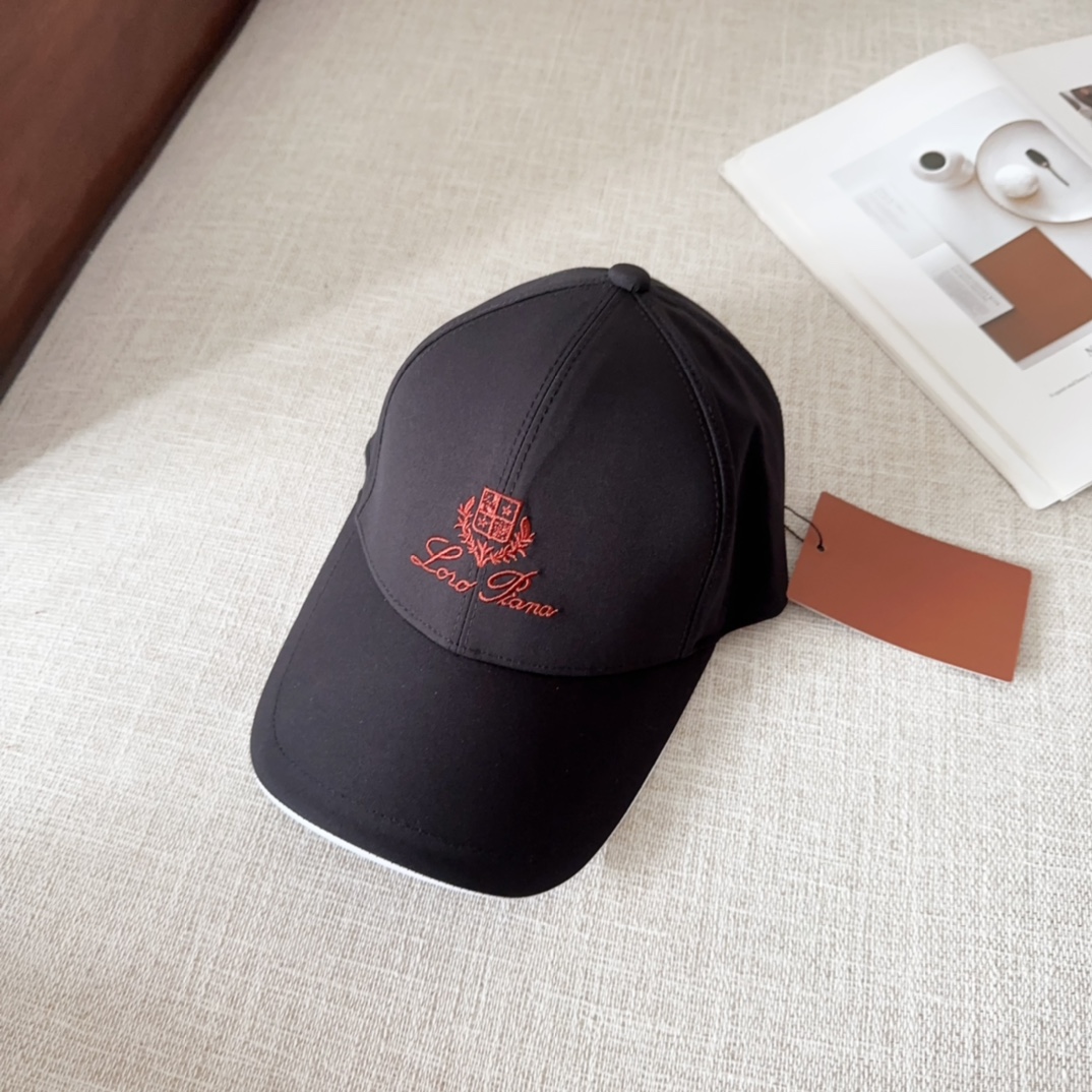 

Loro Piana(诺悠翩雅) 新款高版本棒球帽，大牌同步，超好搭配，出货！