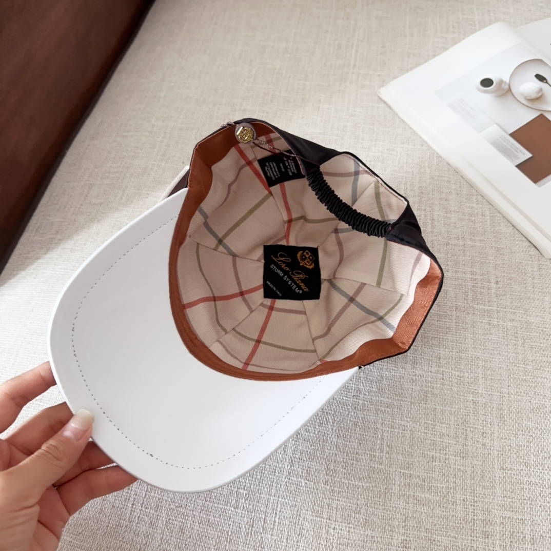 

Loro Piana(诺悠翩雅) 新款高版本棒球帽，大牌同步，超好搭配，出货！