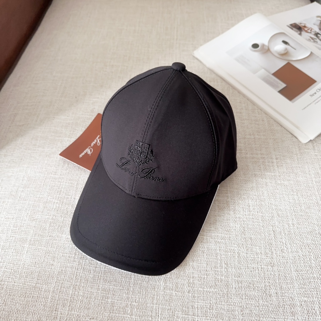 

Loro Piana(诺悠翩雅) 新款高版本棒球帽，大牌同步，超好搭配，出货！