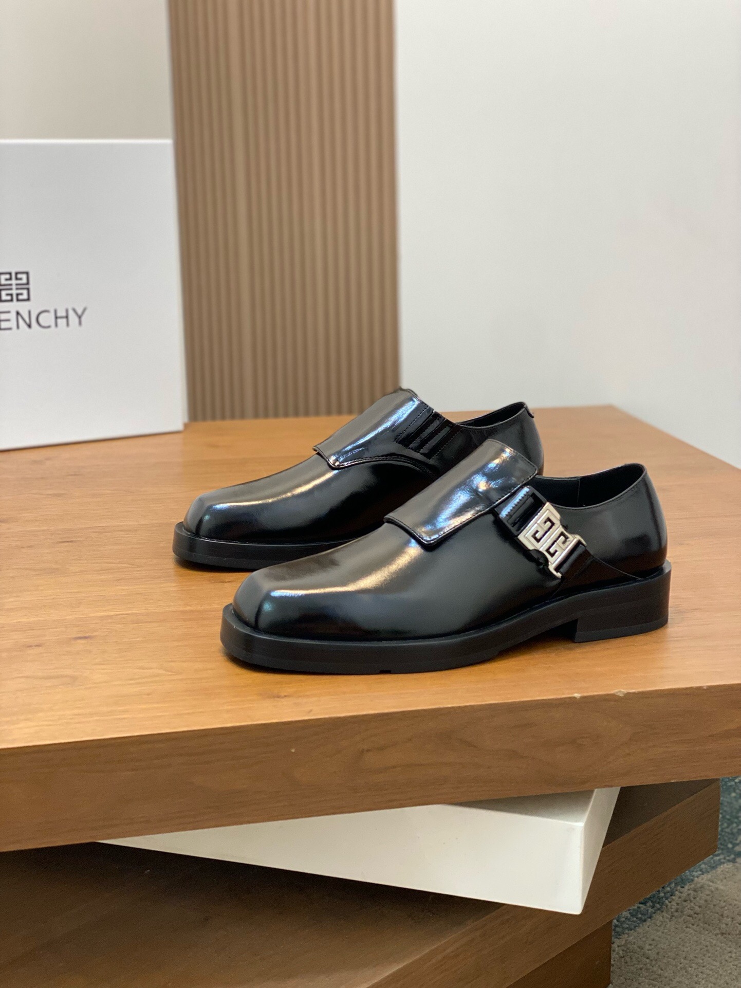 Givenchy Haute Couture Classic Luxury Leather Shoe Loafer Shoes Ref 3