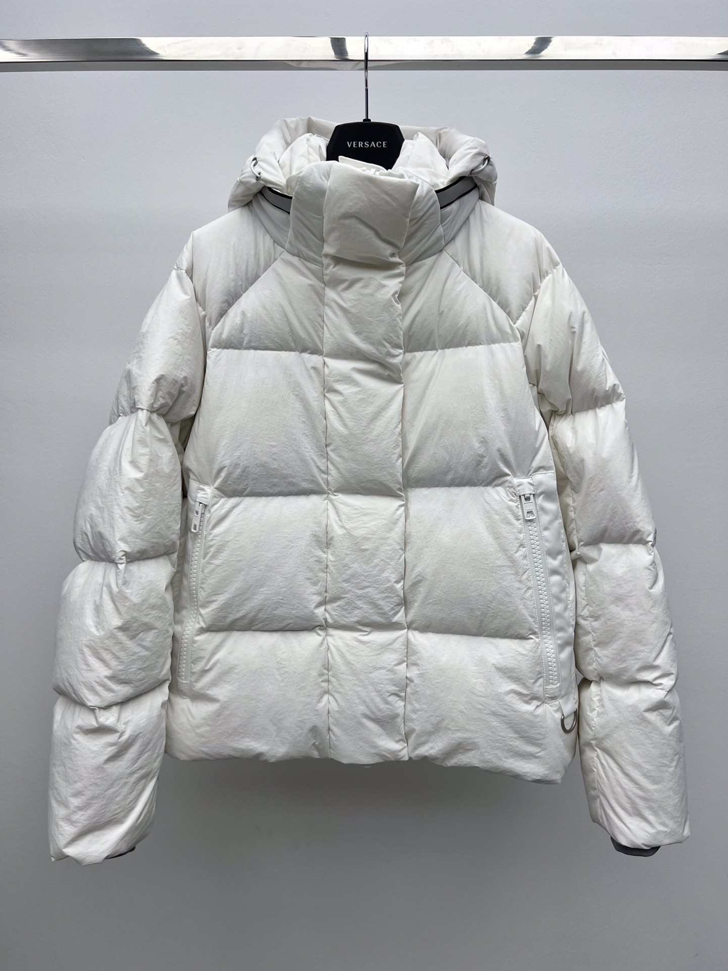 “Canada Goose Women’s Junction Pike Suit: Durable, Warm, and Versatile” - 图片 2