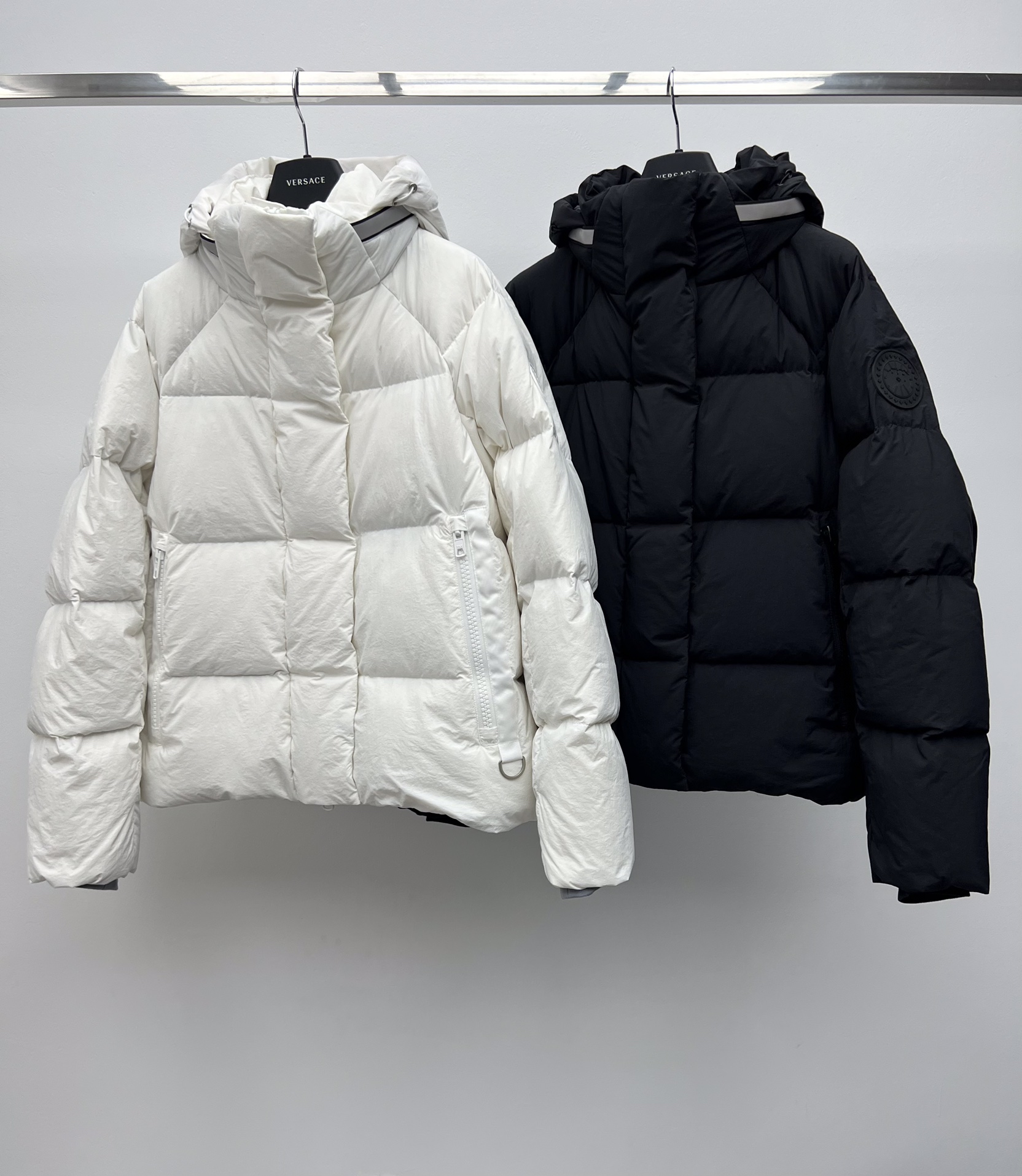 “Canada Goose Women’s Junction Pike Suit: Durable, Warm, and Versatile” - 图片 1