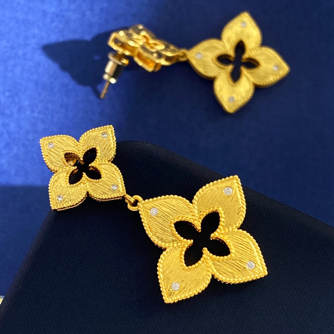  RC80 55 59 
Roberto Coin珂瑛 四瓣花 四叶花 镶小白钻金属拉丝镂空玑镂雕花大小
