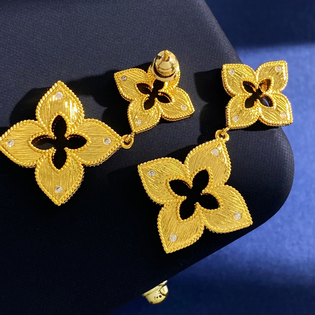  RC80 55 59 
Roberto Coin珂瑛 四瓣花 四叶花 镶小白钻金属拉丝镂空玑镂雕花大小
