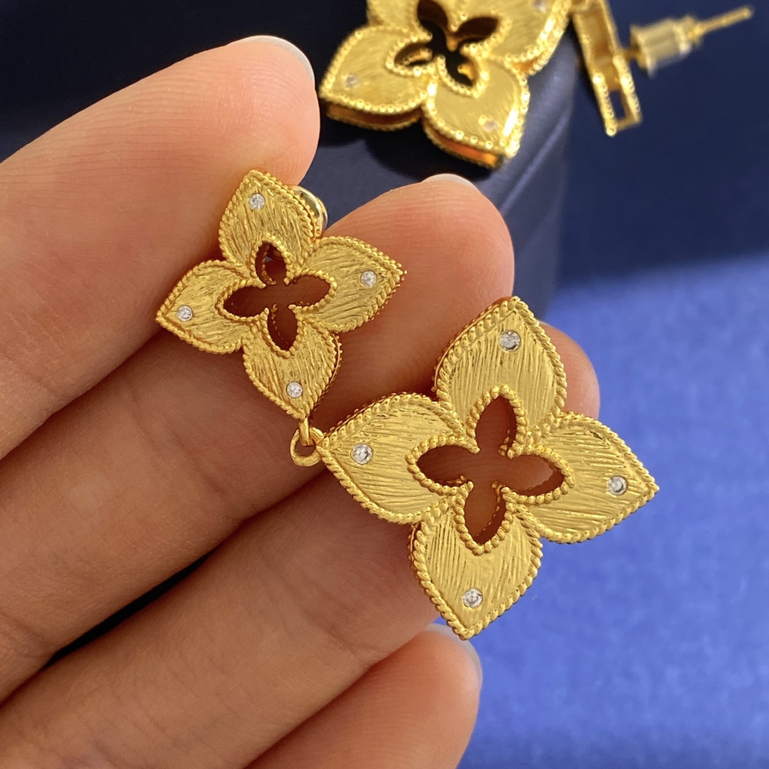  RC80 55 59 
Roberto Coin珂瑛 四瓣花 四叶花 镶小白钻金属拉丝镂空玑镂雕花大小