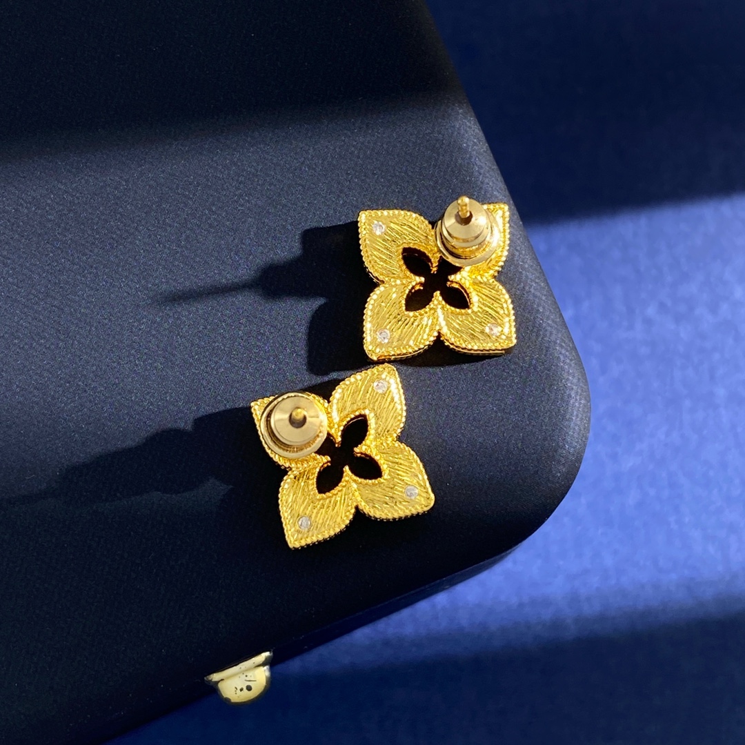 Orecchini Van Cleef Arpels Venetian Princess in oro giallo con accenti di diamanti trasparenti da 15 mm