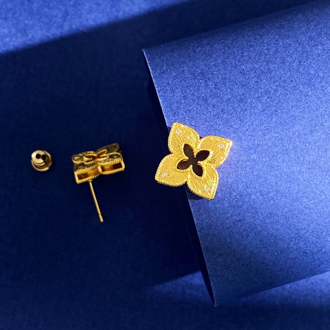 Orecchini Van Cleef Arpels Venetian Princess in oro giallo con accenti di diamanti trasparenti da 15 mm