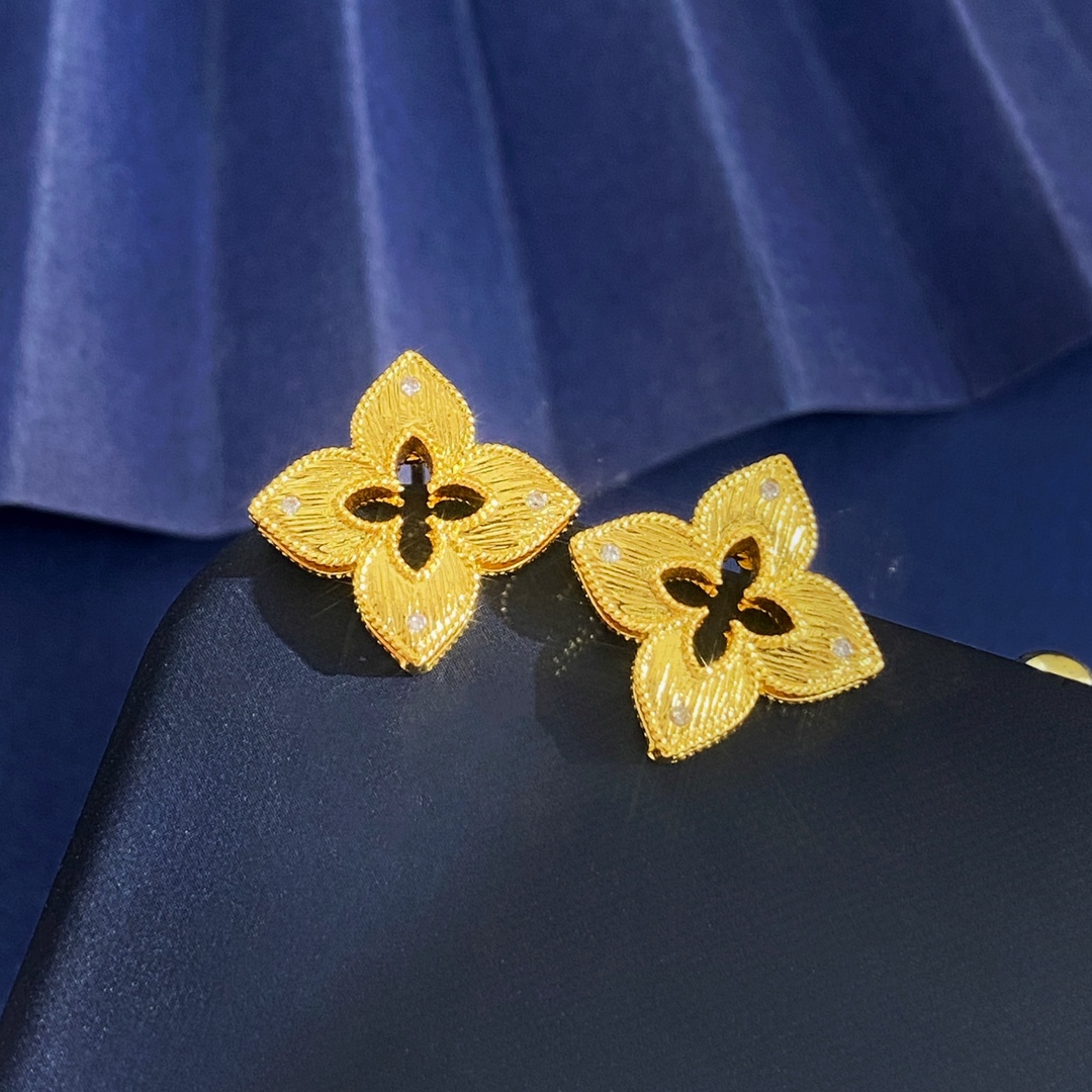 Orecchini Van Cleef Arpels Venetian Princess in oro giallo con accenti di diamanti trasparenti da 15 mm