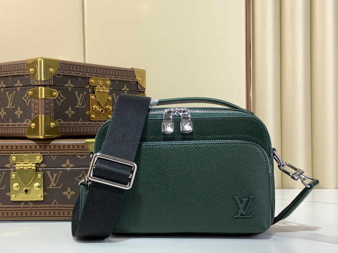 Louis Vuitton LV Avenue Borse Messenger Verde Taiga Fashion m11657