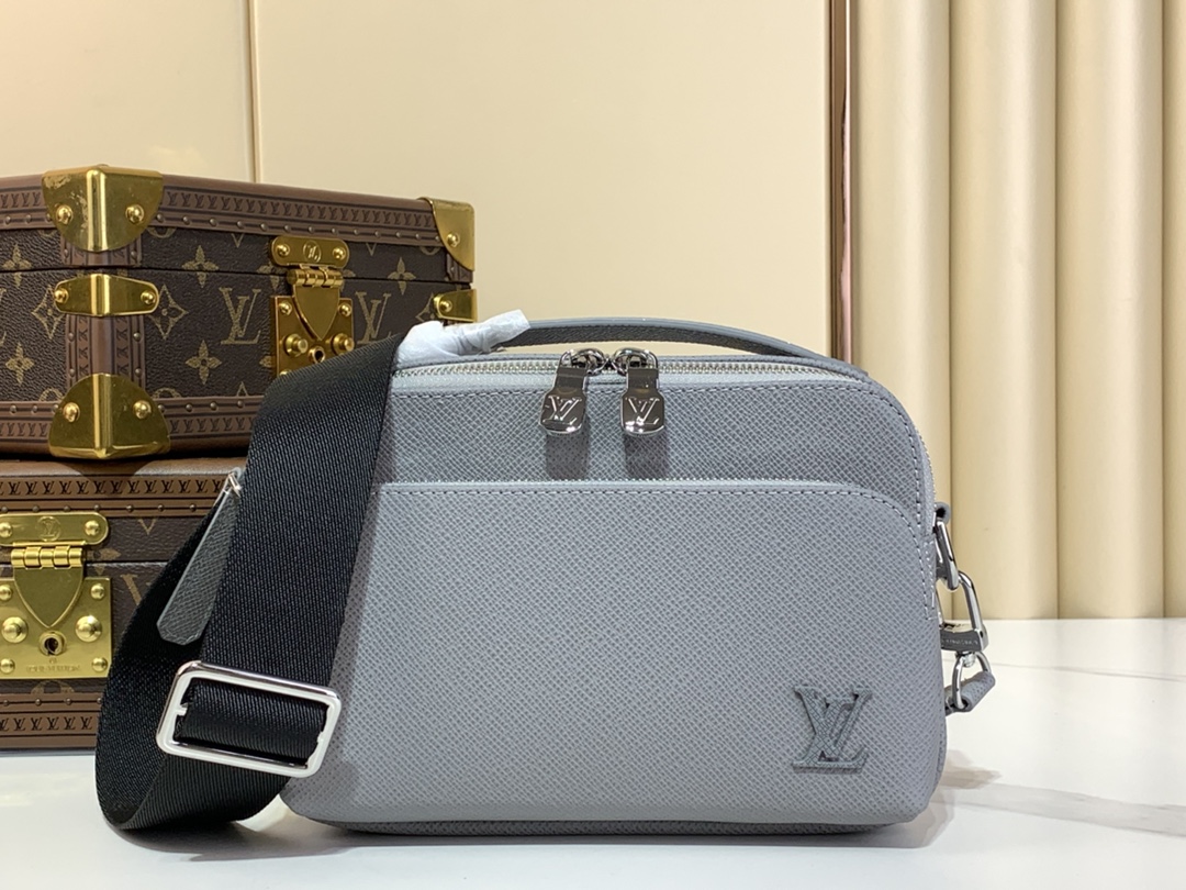 Louis Vuitton LV Avenue Impostore
 Borse Messenger Grigio Taiga Fashion m11657