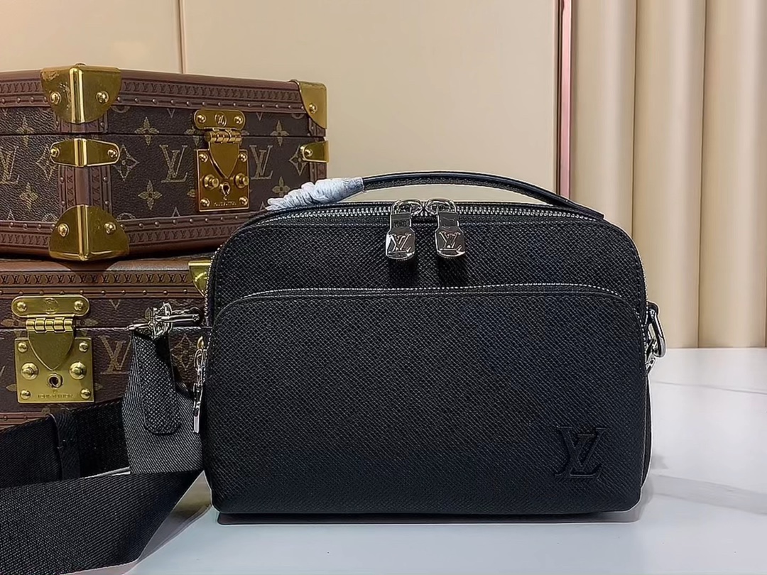 Louis Vuitton LV Avenue Borse Messenger Nero m11657