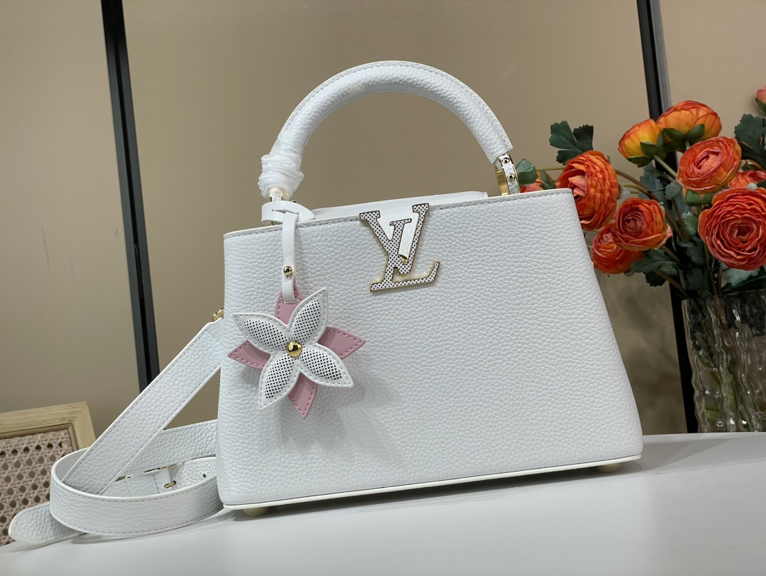 Louis Vuitton LV Capucines Sacs À Main Personnaliser les meilleures répliques de qualité
 Blanc Taurillon Cuir vache M21303