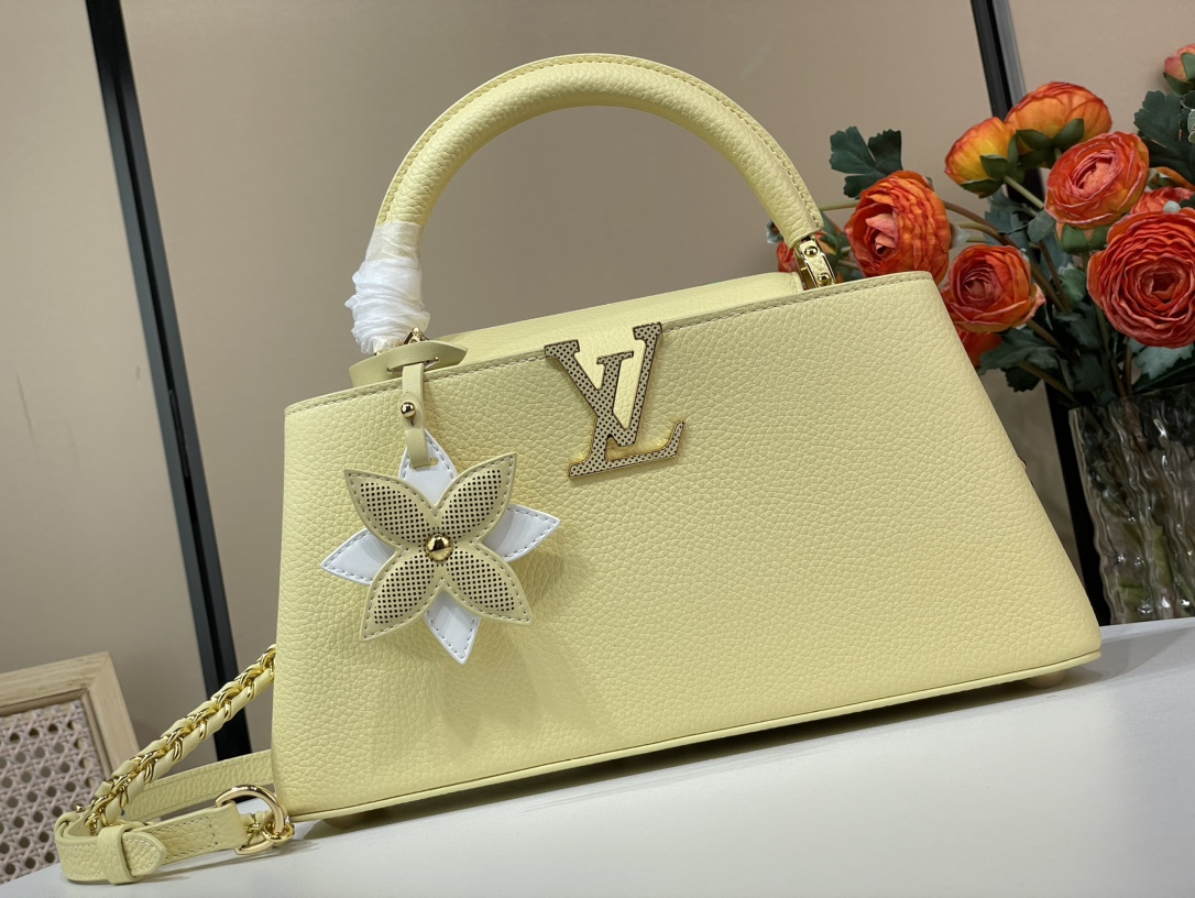 Louis Vuitton LV Capucines Sacs À Main Jaune Taurillon Cuir de vache Série d’été M11351