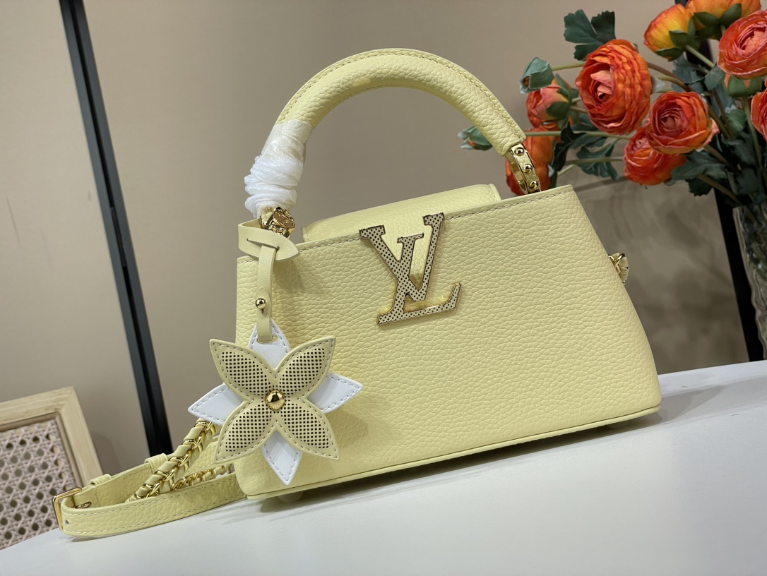 Louis Vuitton LV Capucines Sacs À Main Acheter une réplique chaude bon marché de haute qualité
 Jaune Taurillon Cuir vache Série d’été Mini M11351