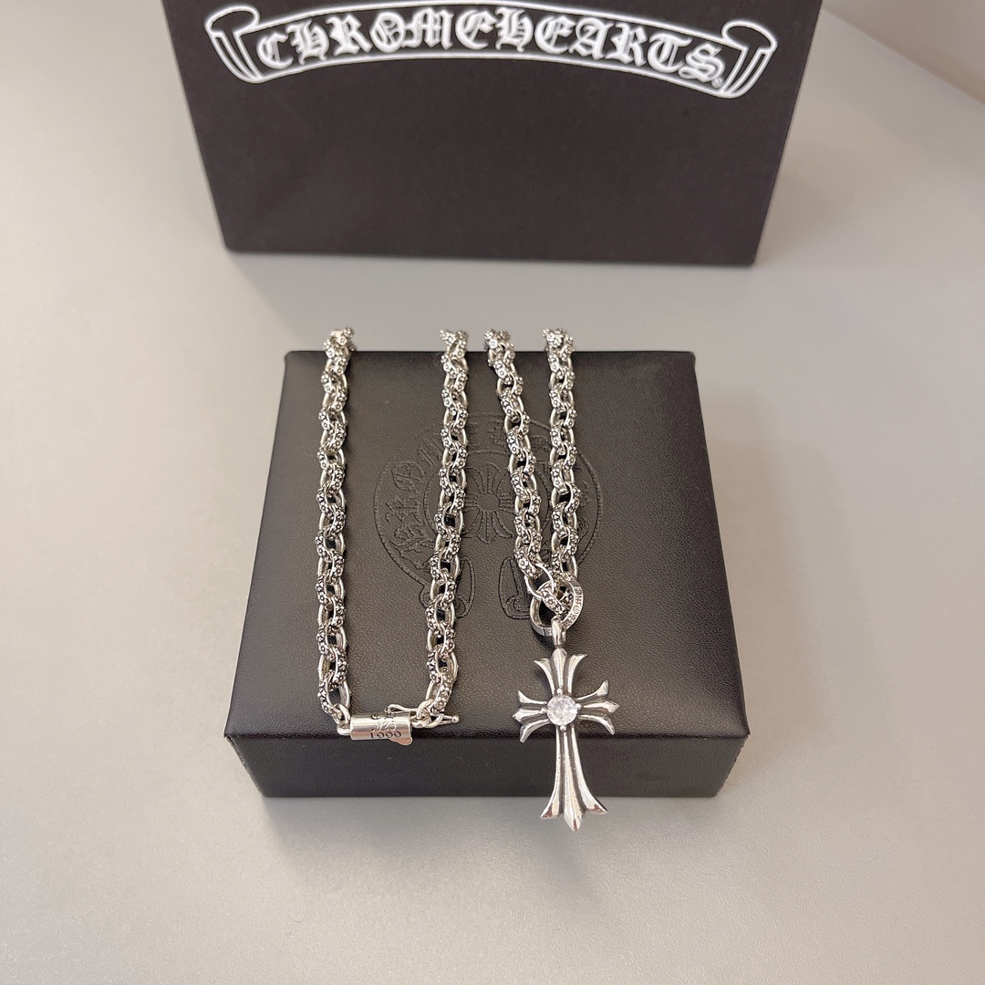 NO:583330,So handsome, the latest Chrome Hearts. No explosions, no hair. Factory direct sales. Original one-to-one reproduction. Chrome Hearts retro necklace, fine jewelry, chrome hearts, necklace.19860909太帅爆了最新款克罗心 不爆不发 厂家直销 原版一比一复刻 克罗心复古项链,饰品精品,chrome hearts,necklace,Jewelry