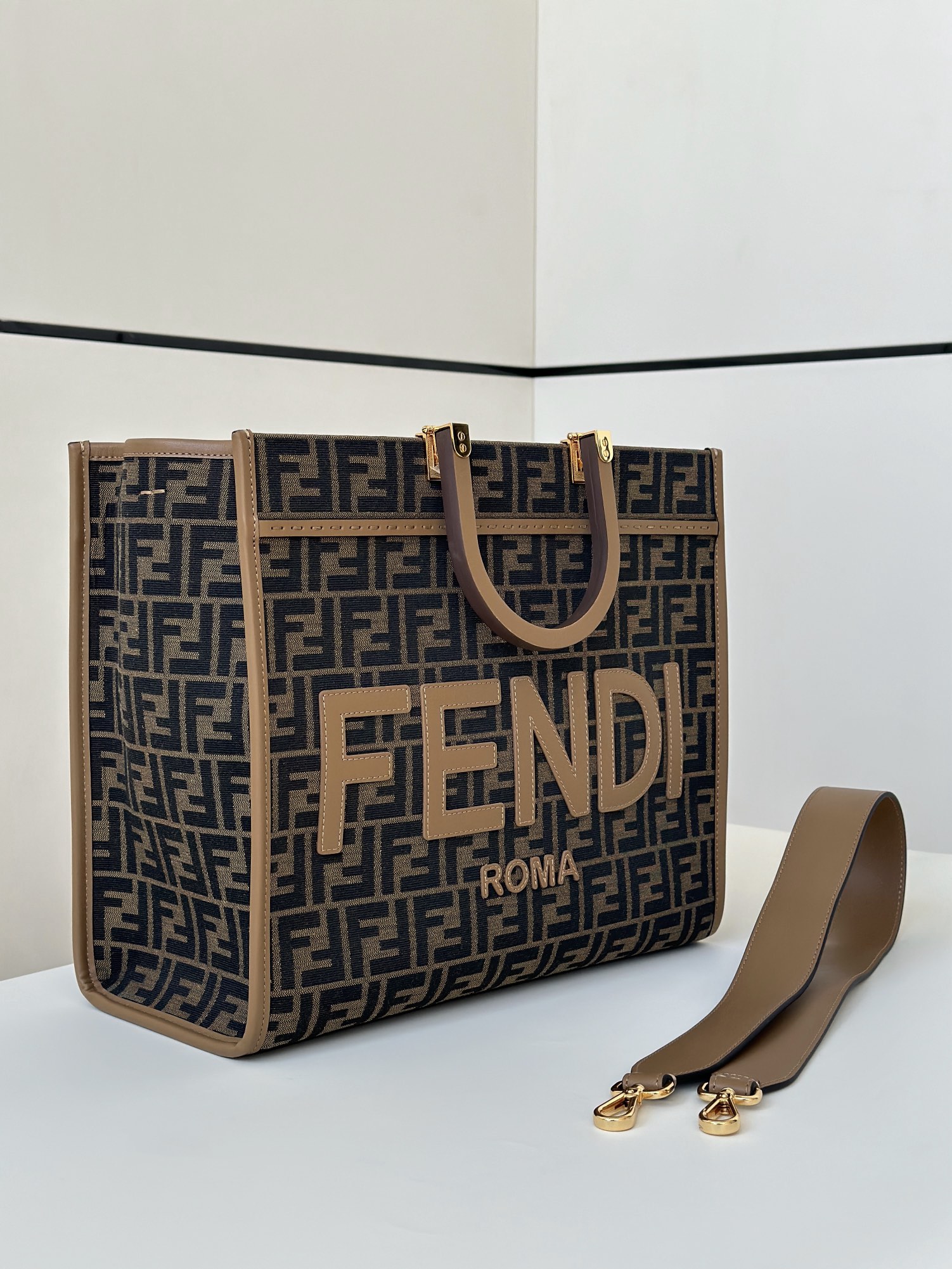 [Fendi Women