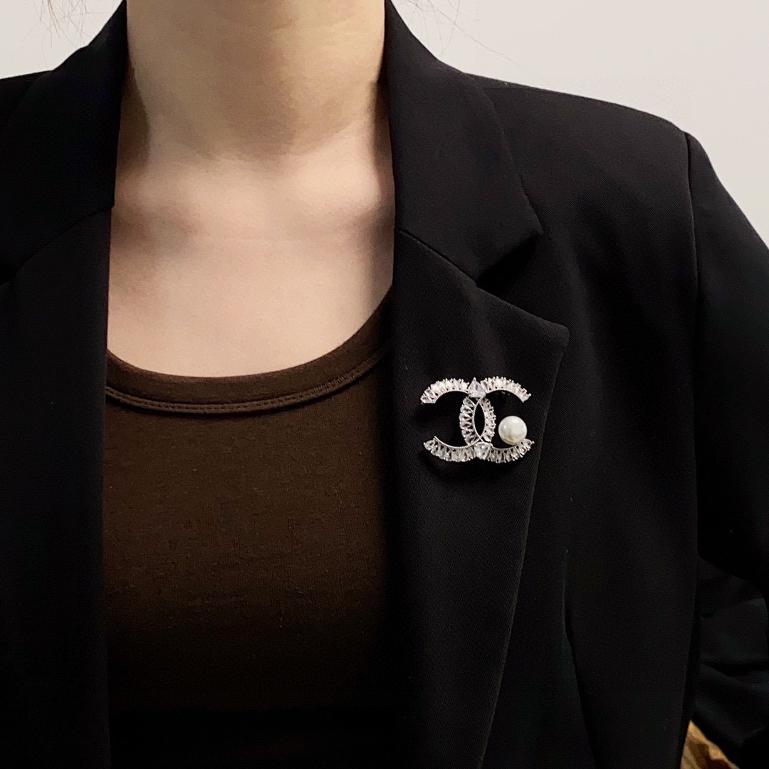 Chanel Pin: Latest White Diamond Version with Freshwater Pearl, Essential Women’s Ornament - 图片 2