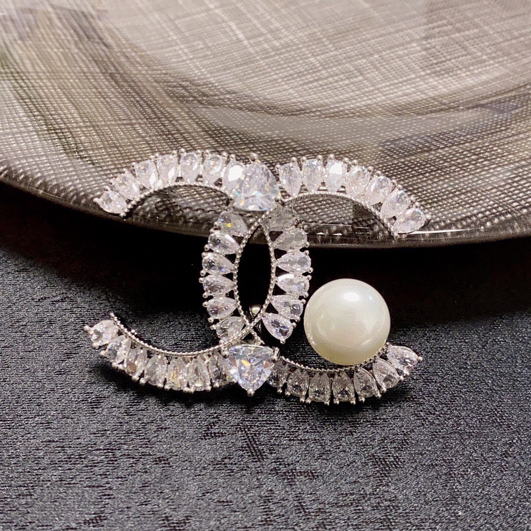 Chanel Pin: Latest White Diamond Version with Freshwater Pearl, Essential Women’s Ornament - 图片 7