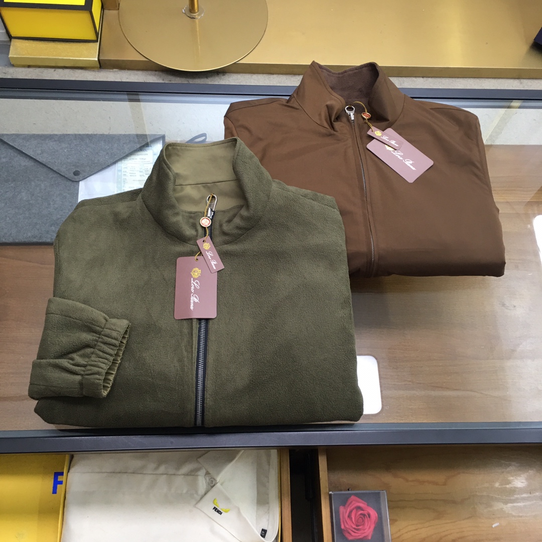 NO:516128,New double-sided jacket 'LP' 25 autumn and winter series new men's business casual jacket double-sided jacket, a must-have jacket for outdoor travel in the morning and evening this season. The overall line of the big body is neat and even, simple, comfortable and breathable, and the details are obvious everywhere. The lining is plus fleece lining, the upper body effect is very obvious, exuding unlimited youthful vitality, and the number of codes: M-3XL,,loro piano, jackets & coats, jackets & coats, alexander wang19860909新品双面夹克《LP》 25秋冬系列新款男士商务休闲夹克双面外套,这个季节早晚户外出行必备的一款夹克 ,大身整体走线整齐均匀,简约舒适透气,各处细节显而易见,内衬加绒里布,上身效果非常明显,散发青春活力无限,码数: M-3XL,,loro piana,jackets & coats,jackets & coats,alexander wang,Men's clothing