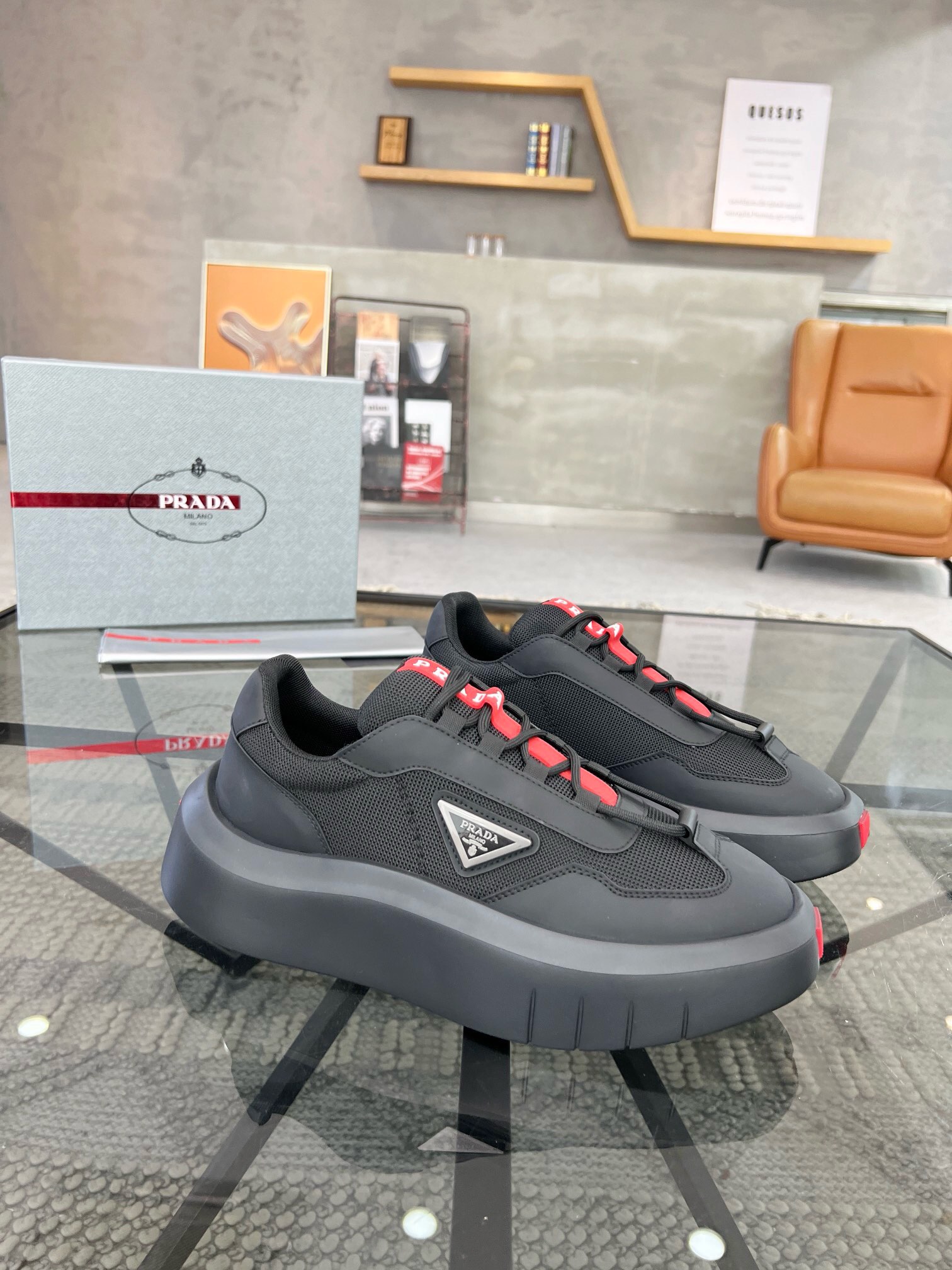 NO:217738,Brand P R A D A Color Original Color Number 38-44 Customized 45 Price Material Prada New Style Casual Shoes Super High Quality Original Single Version Luxury Material Selection Upper is made of cowhide with mesh fabric   cowhide foot pads purely handmade for comfortable wearing experience Original special sole, Prada, prada, cowhide19860909品牌P R A D A 颜色原版配色 码数38-44定做45 价格 材质普拉达新款 休闲鞋超高品质 原单·版本奢华选材鞋面采用牛皮搭配网布面料 牛皮垫脚纯手工打造只为舒适的穿着体验原版特供大底,普拉达,prada,cowhide,Men's shoes