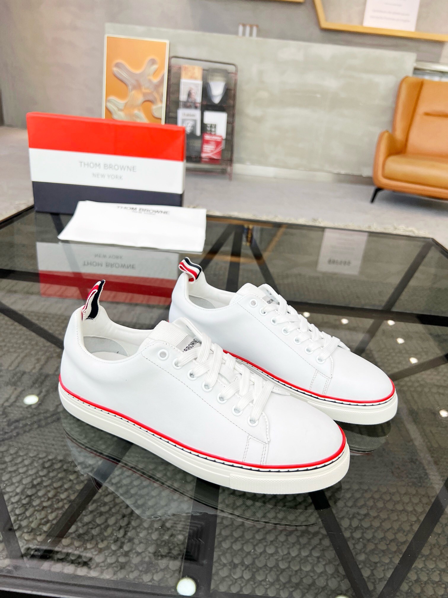 NO:217264,Brand THOM BROWNE Color Original Color Code 39-44 Customized 38.45 Price Material Tom Brown New Product Casual Shoes!  Original single quality Top development latest official website [THOM BROWNE (Tom Brown) [Delivery] Original single hot upper uses fabric, inner ox shoe body accessories open one to one, counter quality, you are still worried about wearing shoes, then you are your best choice for sports, casual, TB-Tom Brown, thom browne19860909品牌THOM BROWNE 颜色原版配色 码数39-44定做38.45 价格 材质汤姆·布朗新品 休闲鞋！原单品质 顶级开发最新官网【THOM BROWNE（汤姆.布朗）[得意]原单爆款鞋面采用布面 内里牛里鞋身配件一比一开模 专柜品质 亲们你还为穿着搭配鞋发愁那这款鞋你就是你不二的选择运动 休闲两不误,TB-汤姆布朗,thom browne,Men's shoes