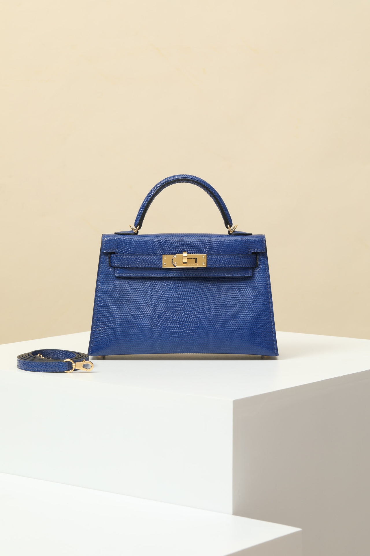 Hermes Kelly Bolsos de mano Bolsos cruzados y bandoleras Azul Oro Mini